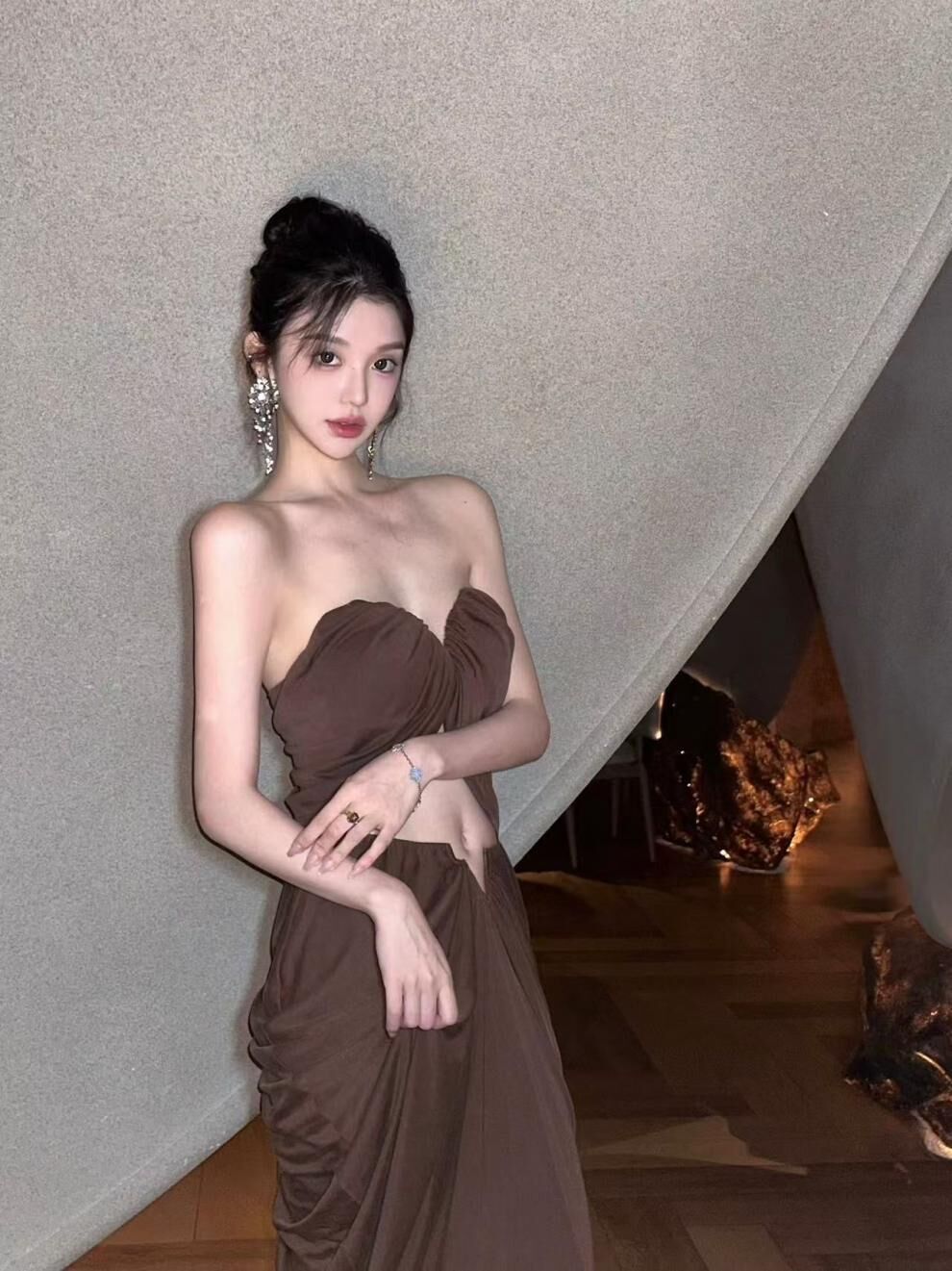 歐美辣妹 抓皺平口洋裝