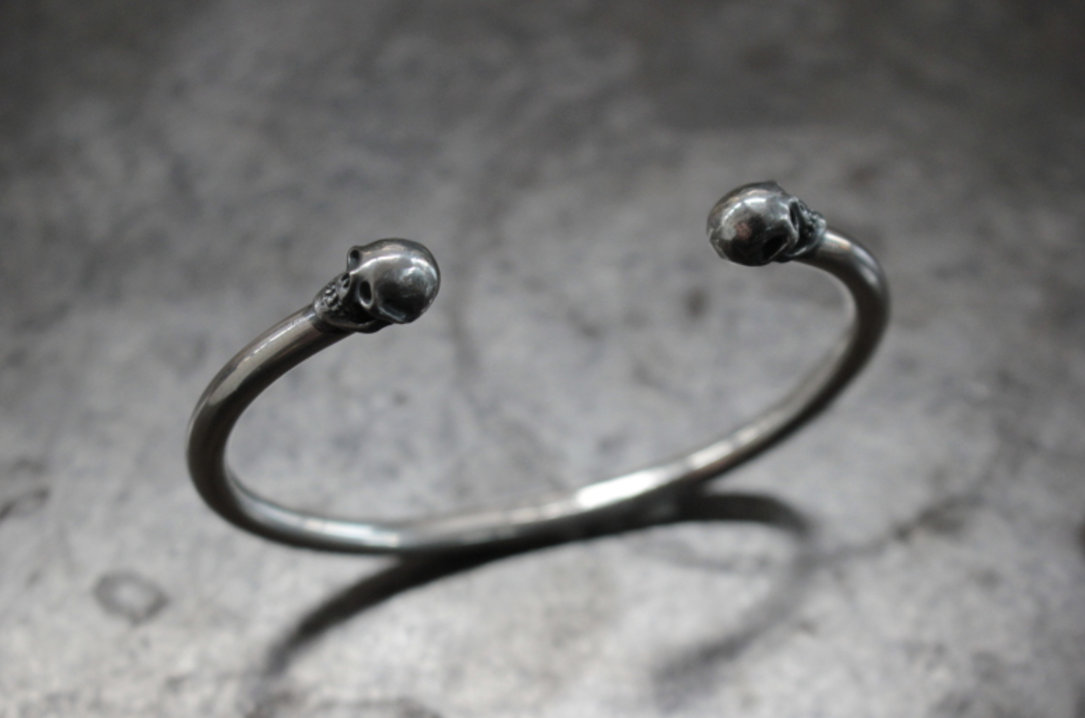 FC FCB-48 2skulls bangle narrow