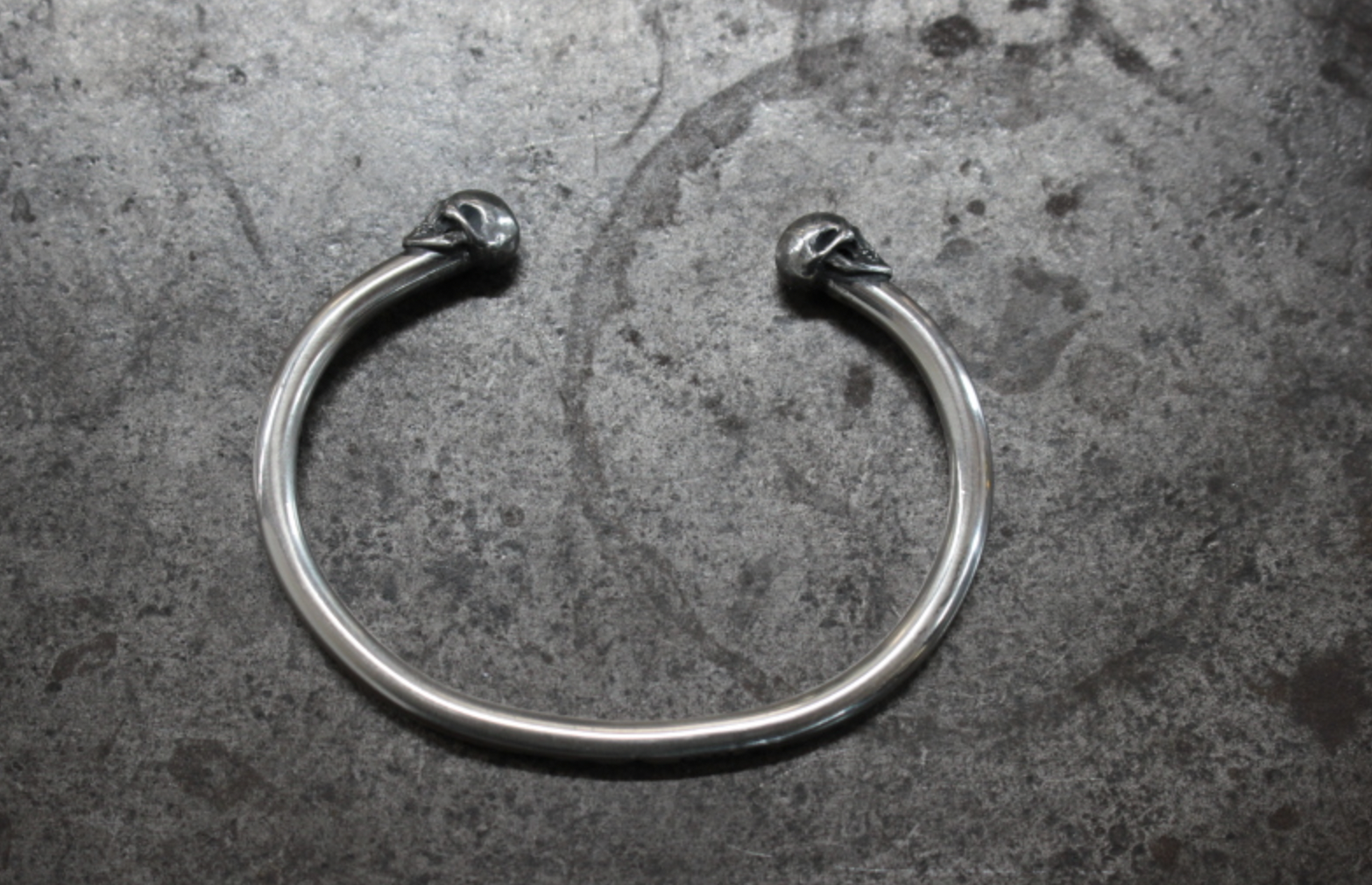 FC FCB-48 2skulls bangle narrow