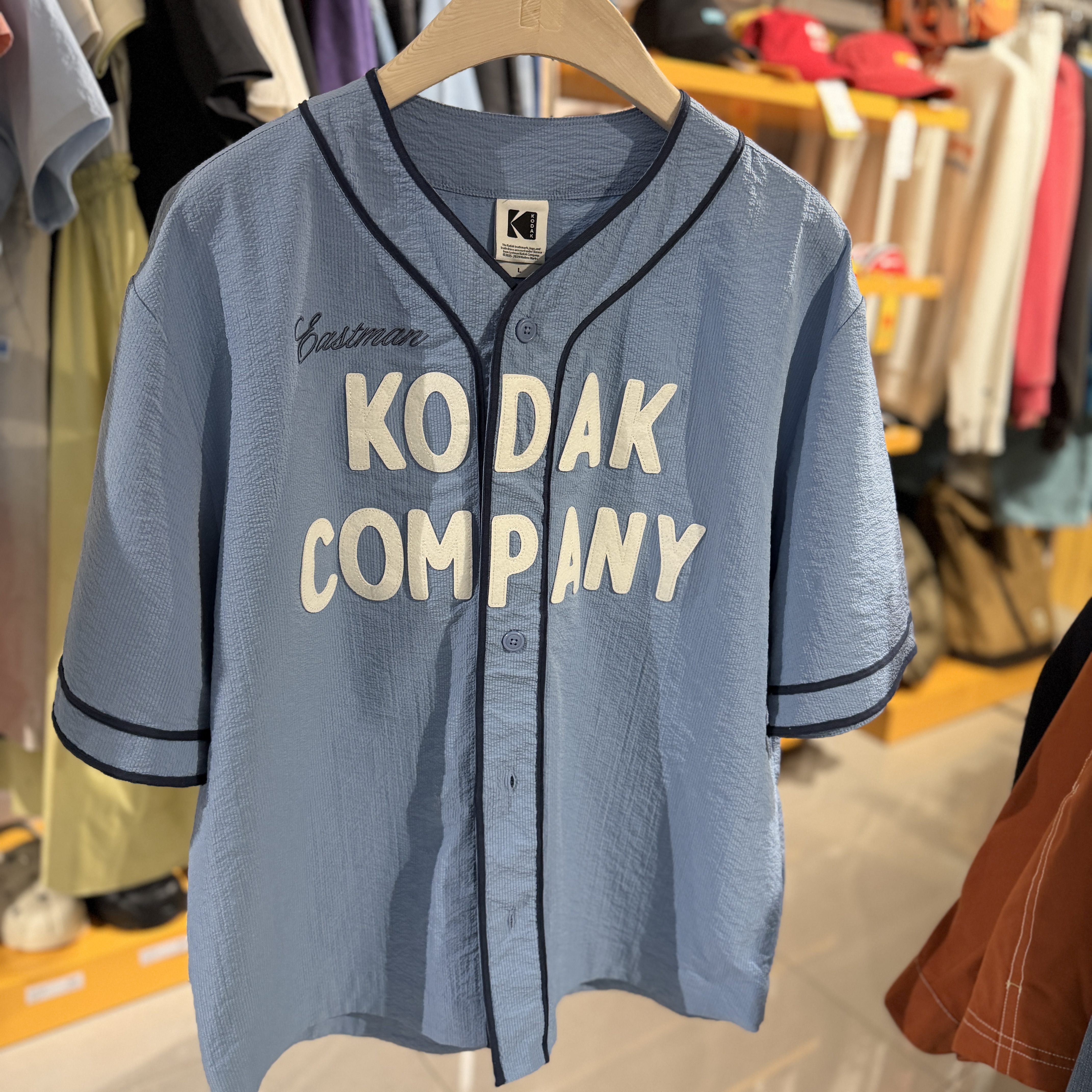 【韓國🇰🇷限時連線 收單至4/2 中午12:00準時收單 ✈️ 】Kodak 柯達 滾邊設計 短袖 棒球 襯衫 罩衫 K6223LWT31