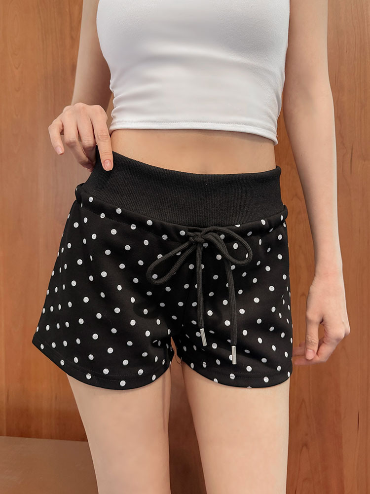 Spring來點可愛！韓系波點短褲（3色）