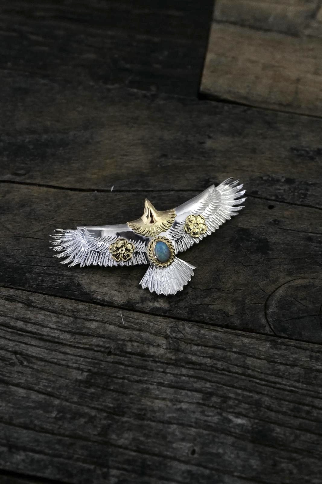 Eg-03 金頭銀鷹點玫瑰金花x2金繩Opal