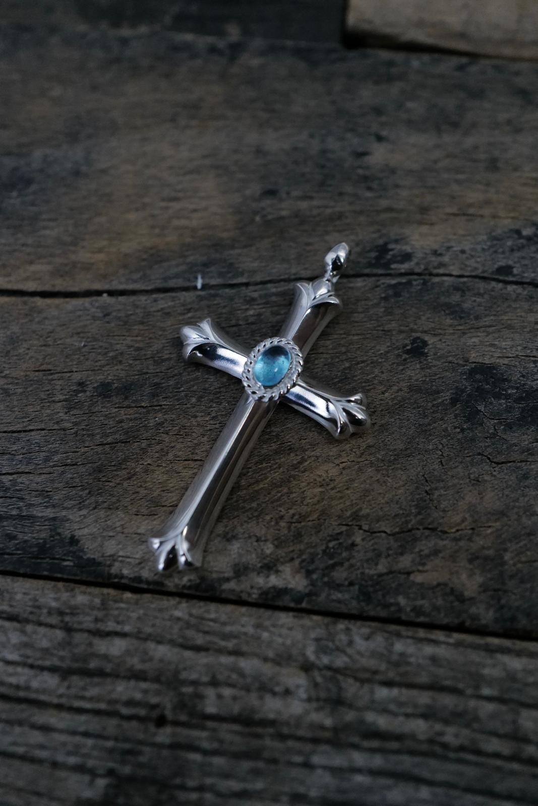 銀繩 Sky Blue Topaz M Cross