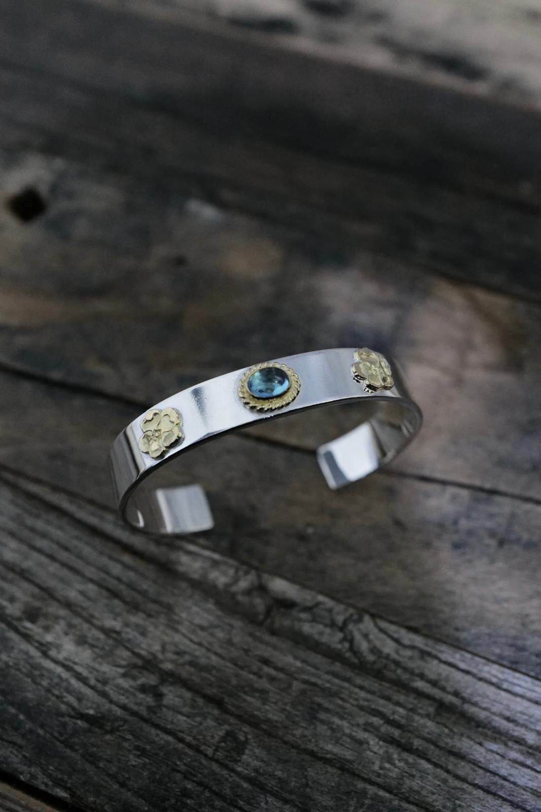 點木槿金花x2金繩Sky Blue Topaz Bangle 12mm