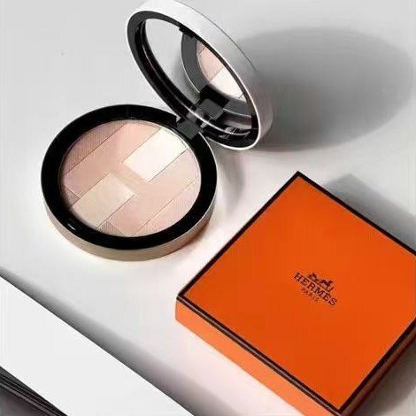Hermès 三色珠光礦物蜜粉餅
