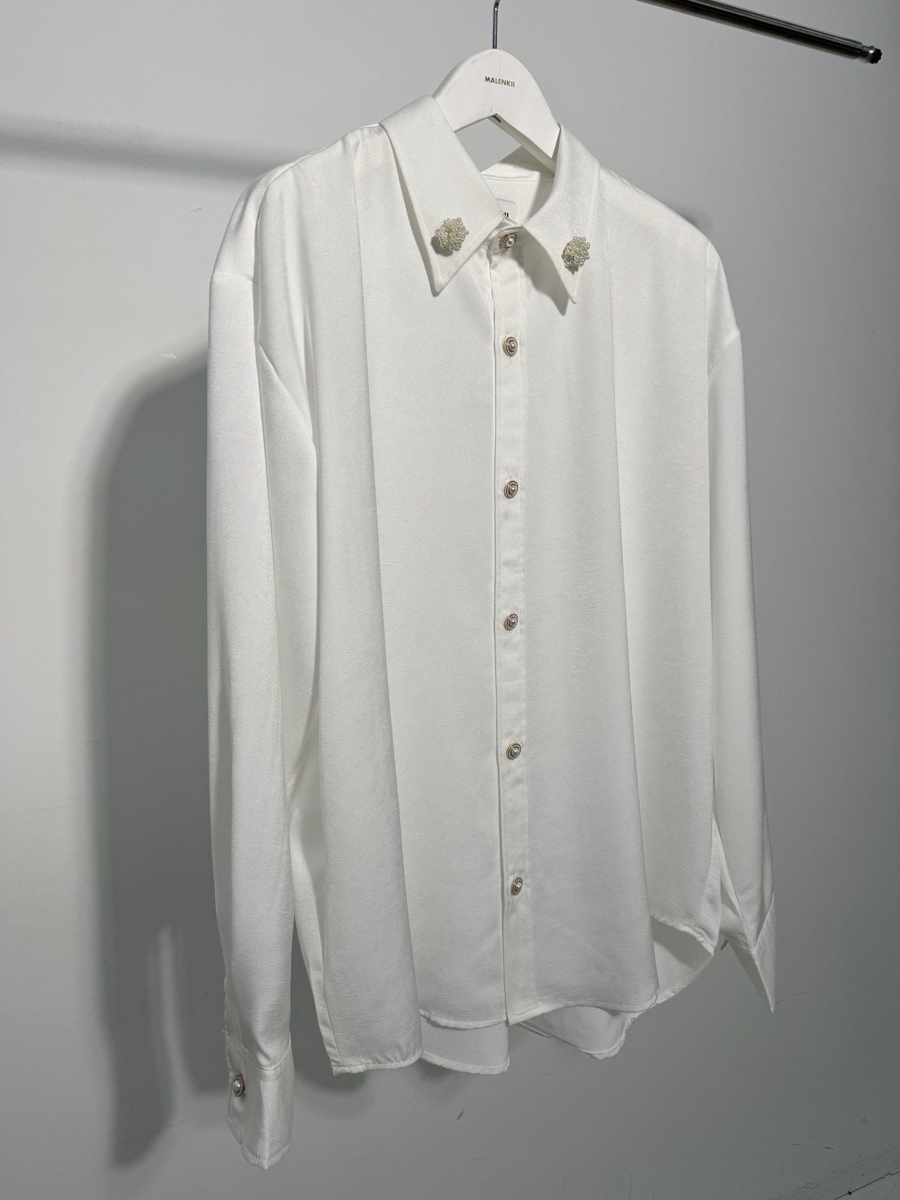 淨色珍珠鈕長袖恤衫 MALENKII-194S