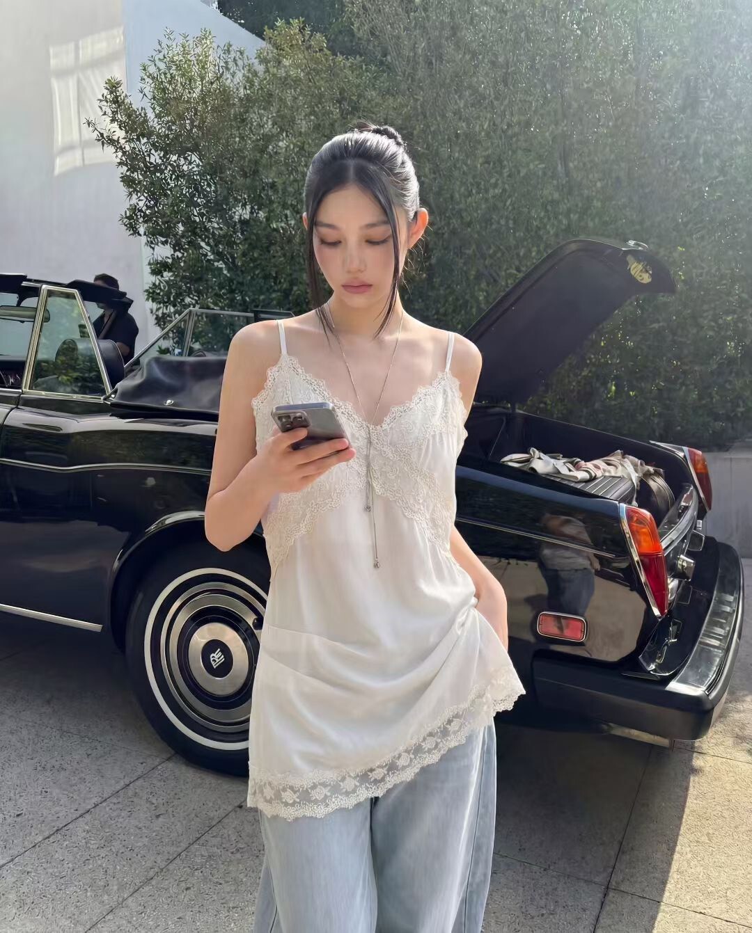 華麗蕾絲吊帶單側抓褶短洋裝