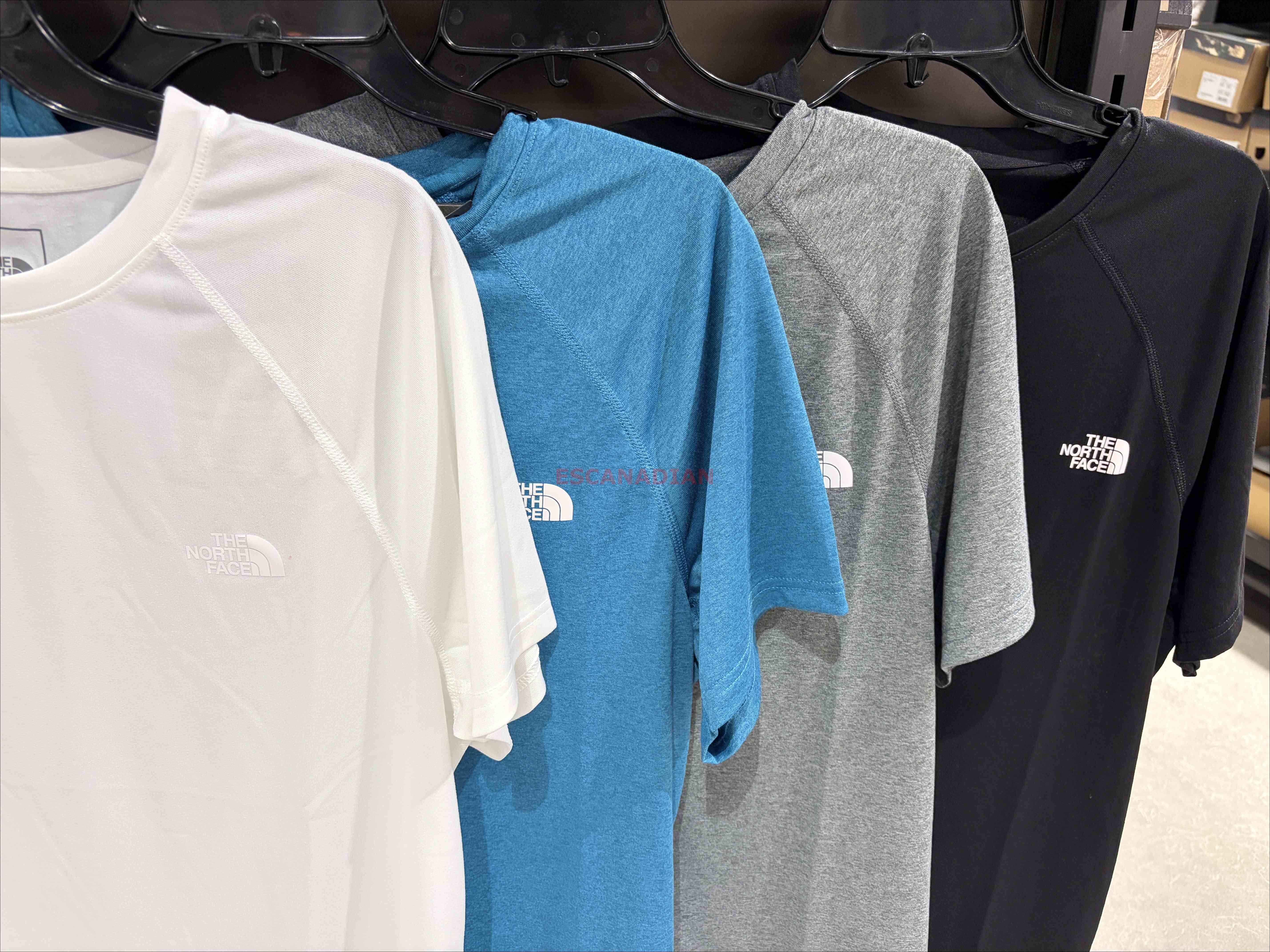 THE NORTH FACE 男大人 機能系列 速乾 輕薄 排汗材質 短TEE (3色)