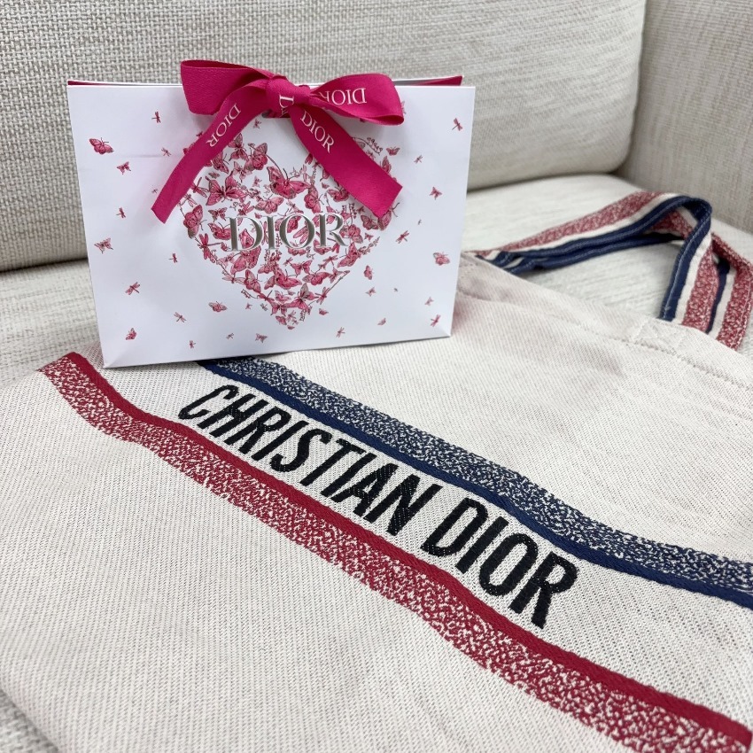 【OMZ x 好用包包 0331】[ZU29] Dior 巴黎奧運限定刺繡袋 配紙袋