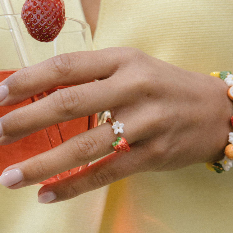 草莓與小白花瓷戒指