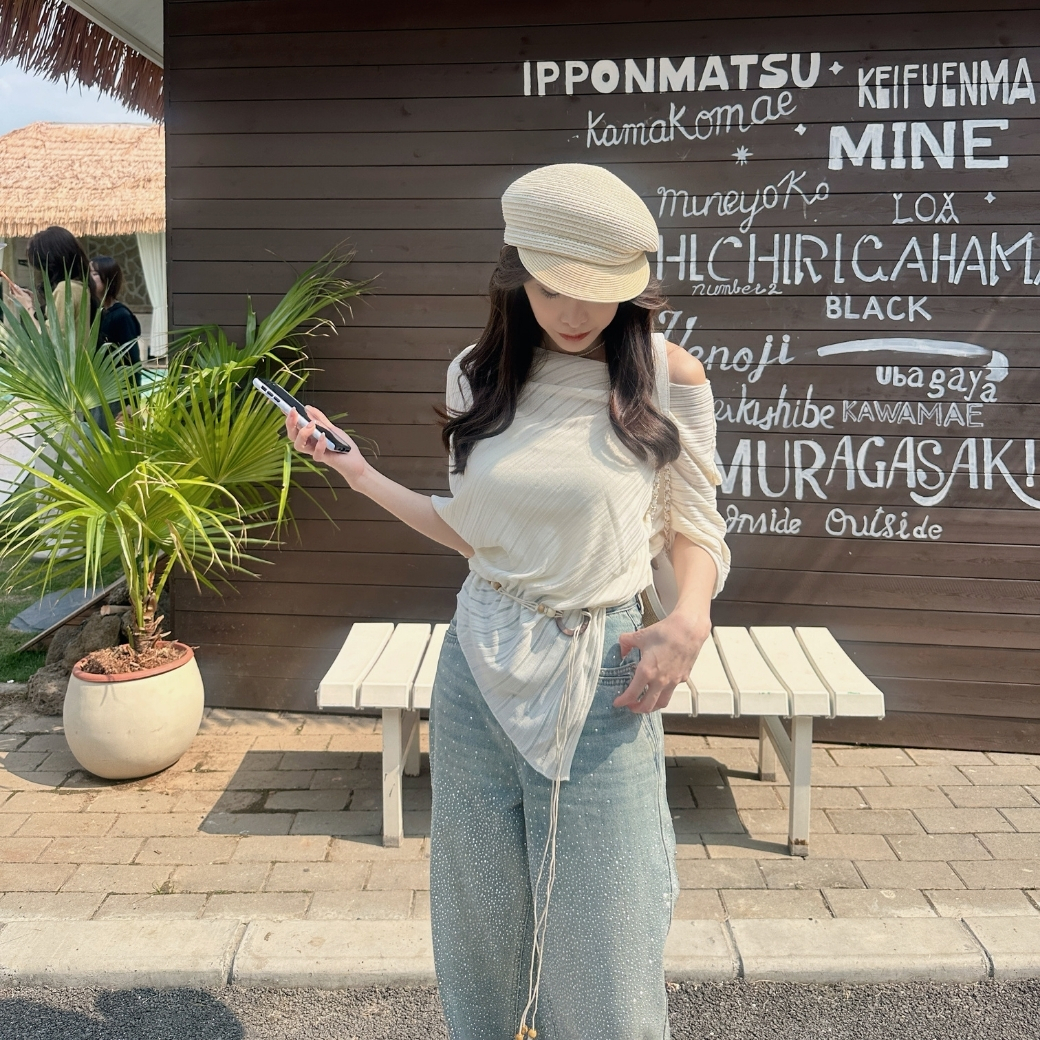 【柔光小心機】DOMISS單肩針織不規則上衣-附腰帶 短袖針織上衣(現+預)