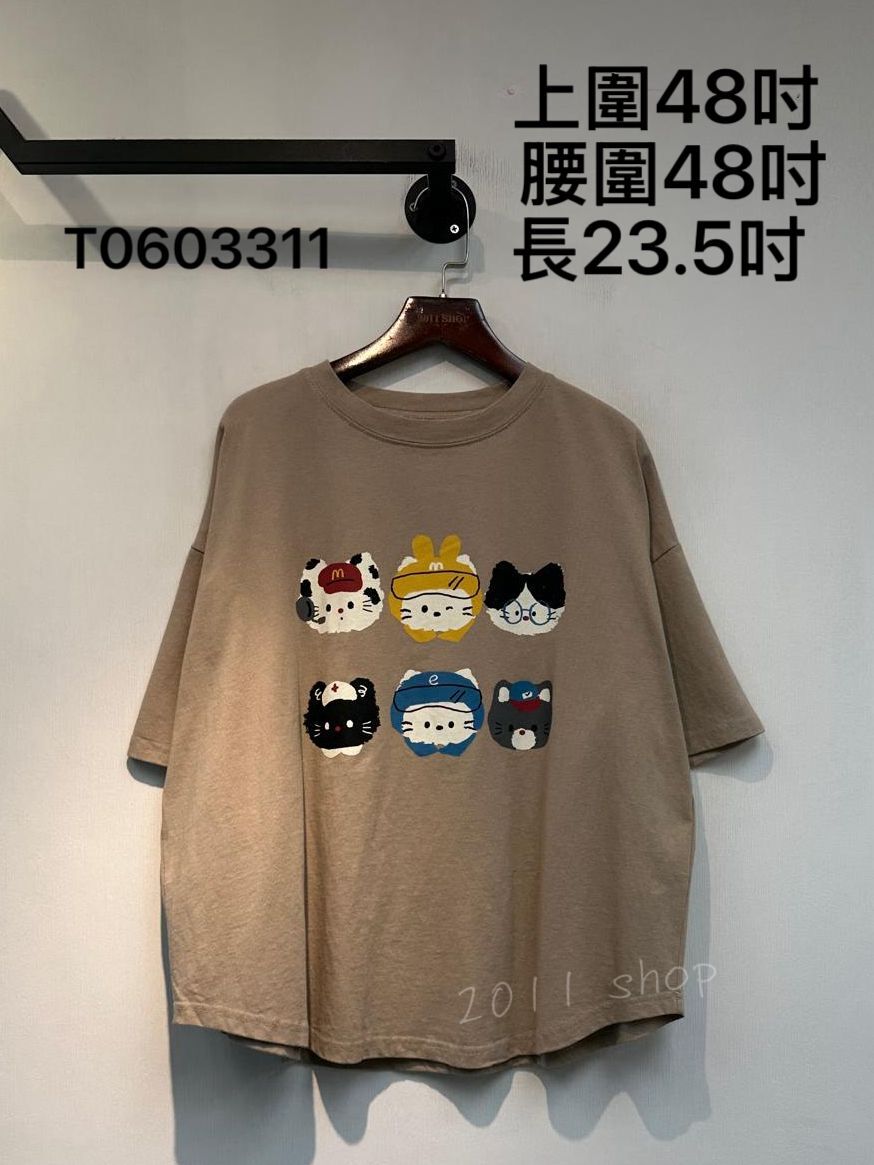 出口日本六隻卡通貓咪Tee  上圍48吋  腰圍48吋 長23.5吋   T0603311