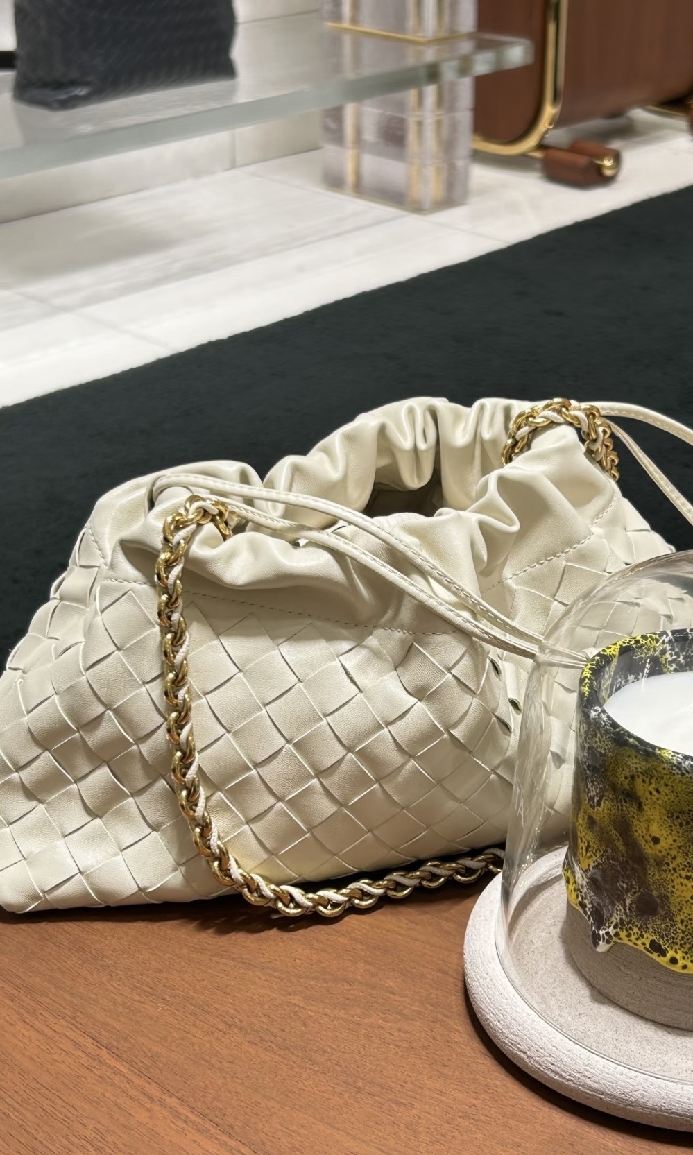 【2色入】Bottega Veneta Dustbag Intrecciato Shoulder Bag