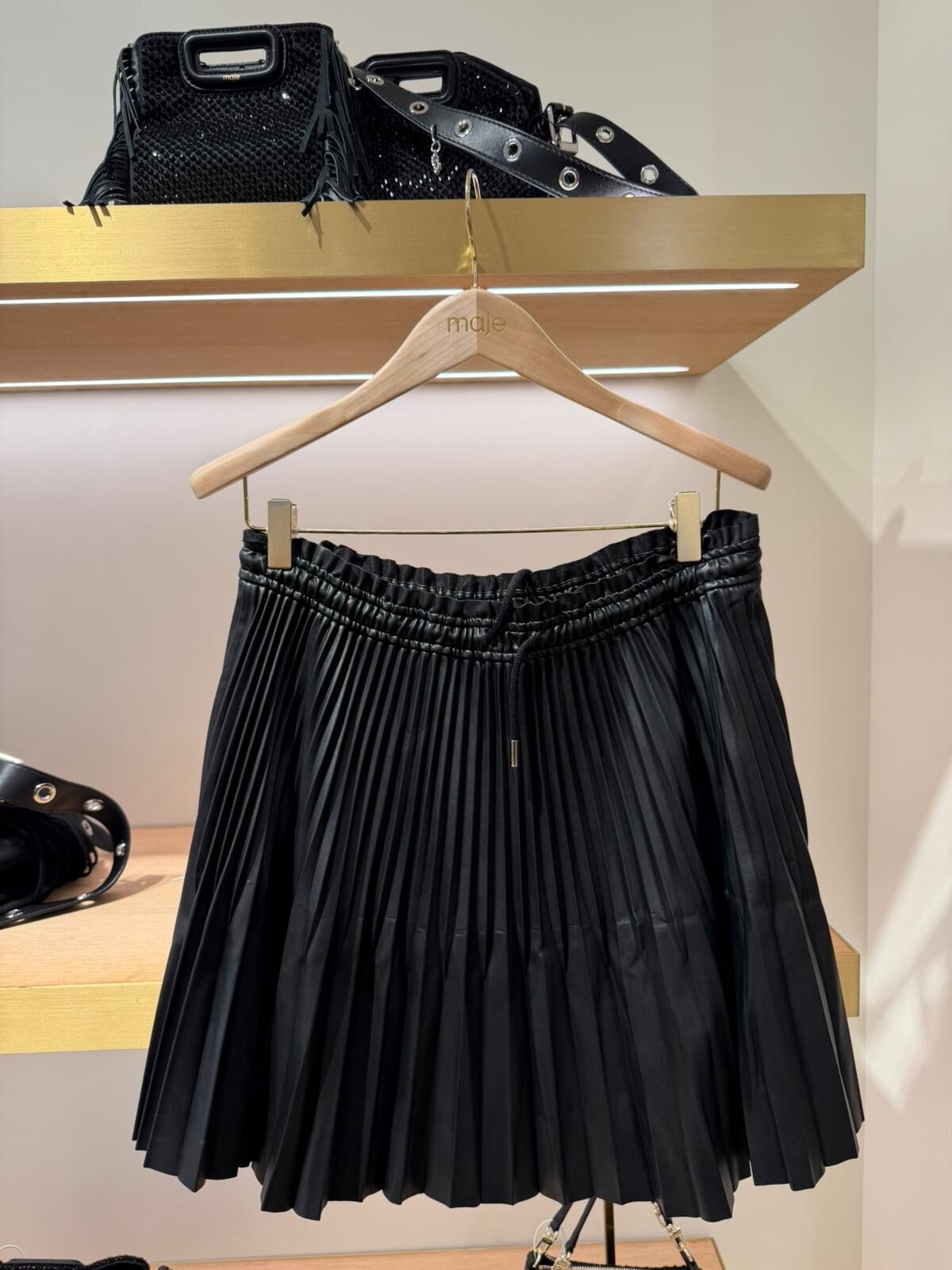 Maje 黑色百折短裙 #MFPJU01140