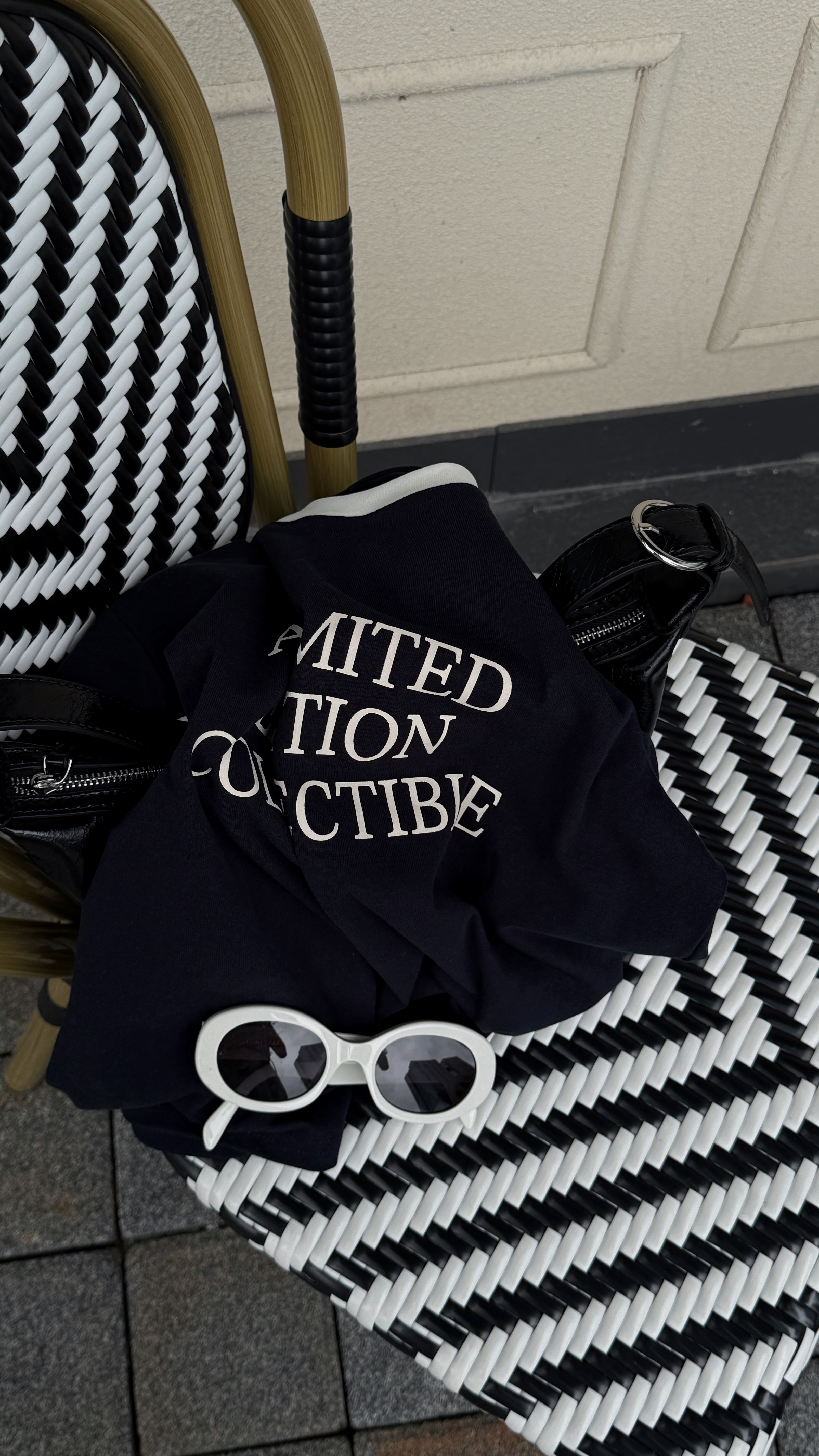 美系寶藍拼色字母上衣