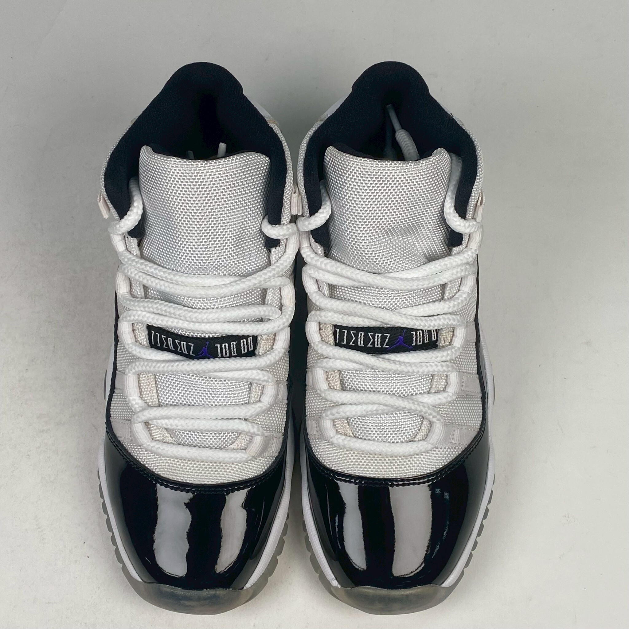 兩腳鞋面髒污 鞋底泛黃 378038-100 4Y Air Jordan 11 「 Concord 」GS 女段