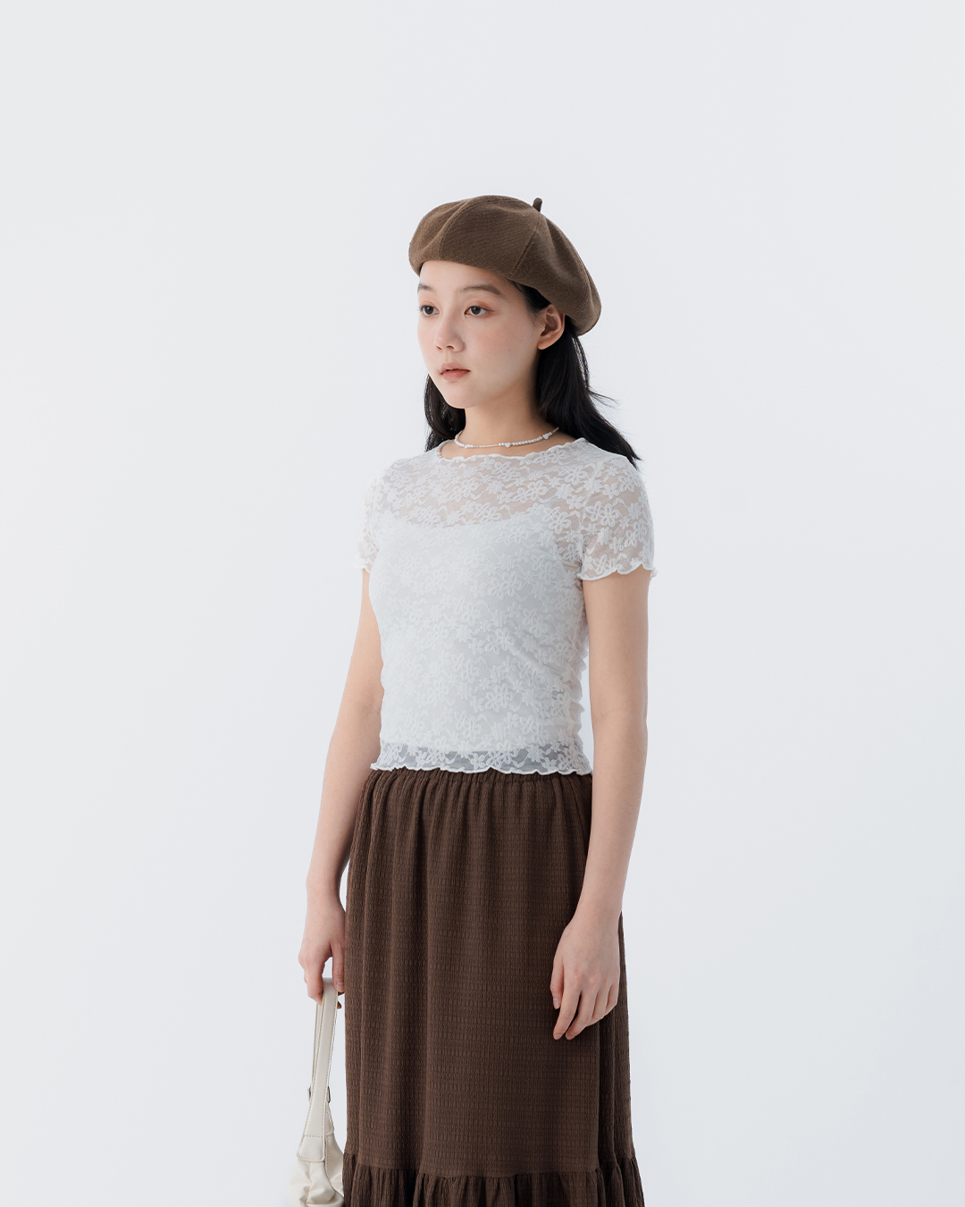 Jacquard-patterned, ruffled, sheer short-sleeved top, available in four colors, sizes S and M.【01099612】in stock+pre-order