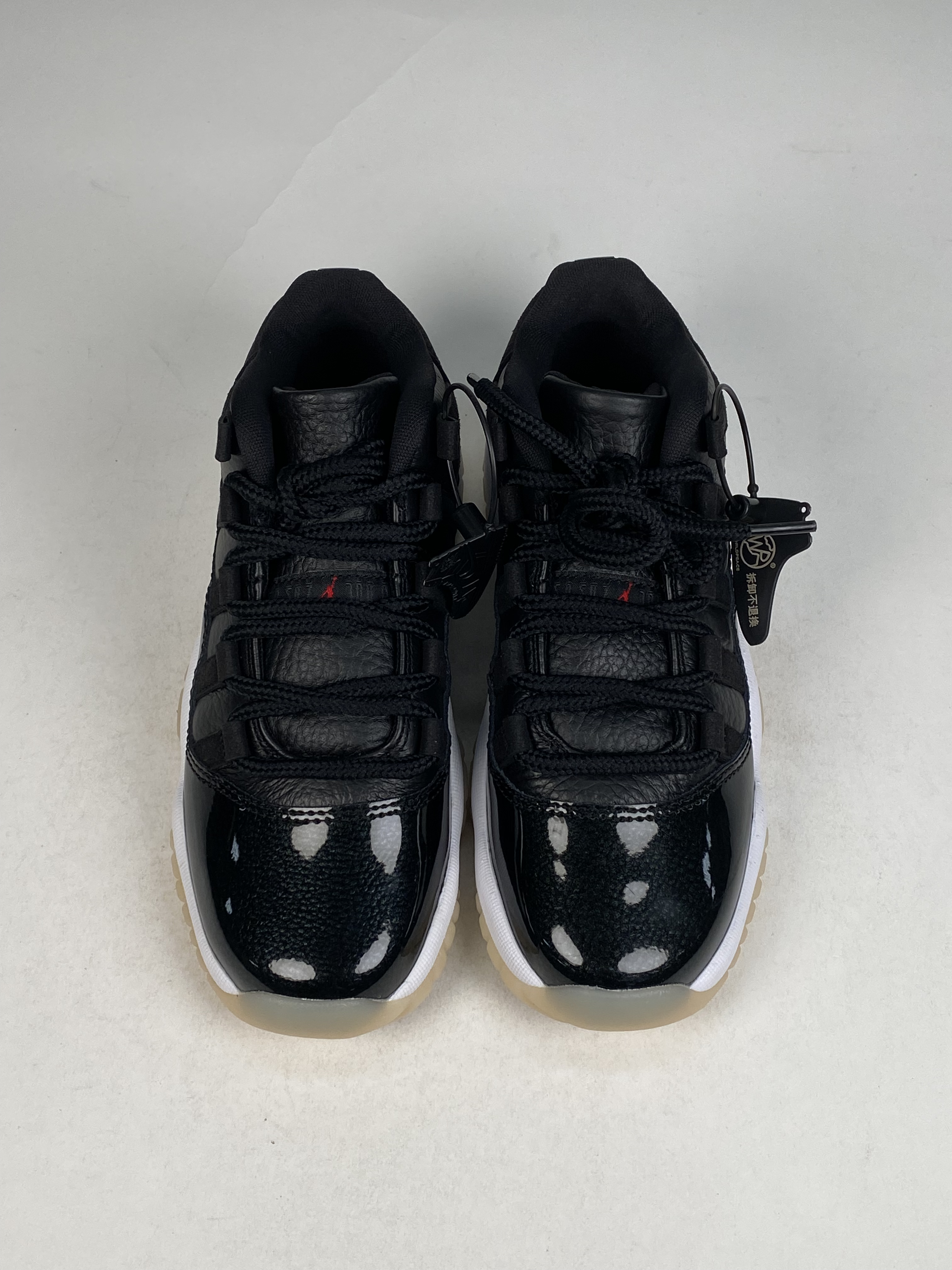 兩腳鞋底泛黃&內標發霉 528896-001 5Y Air Jordan 11 Low GS " 72-10 " 經典 籃球鞋 女款