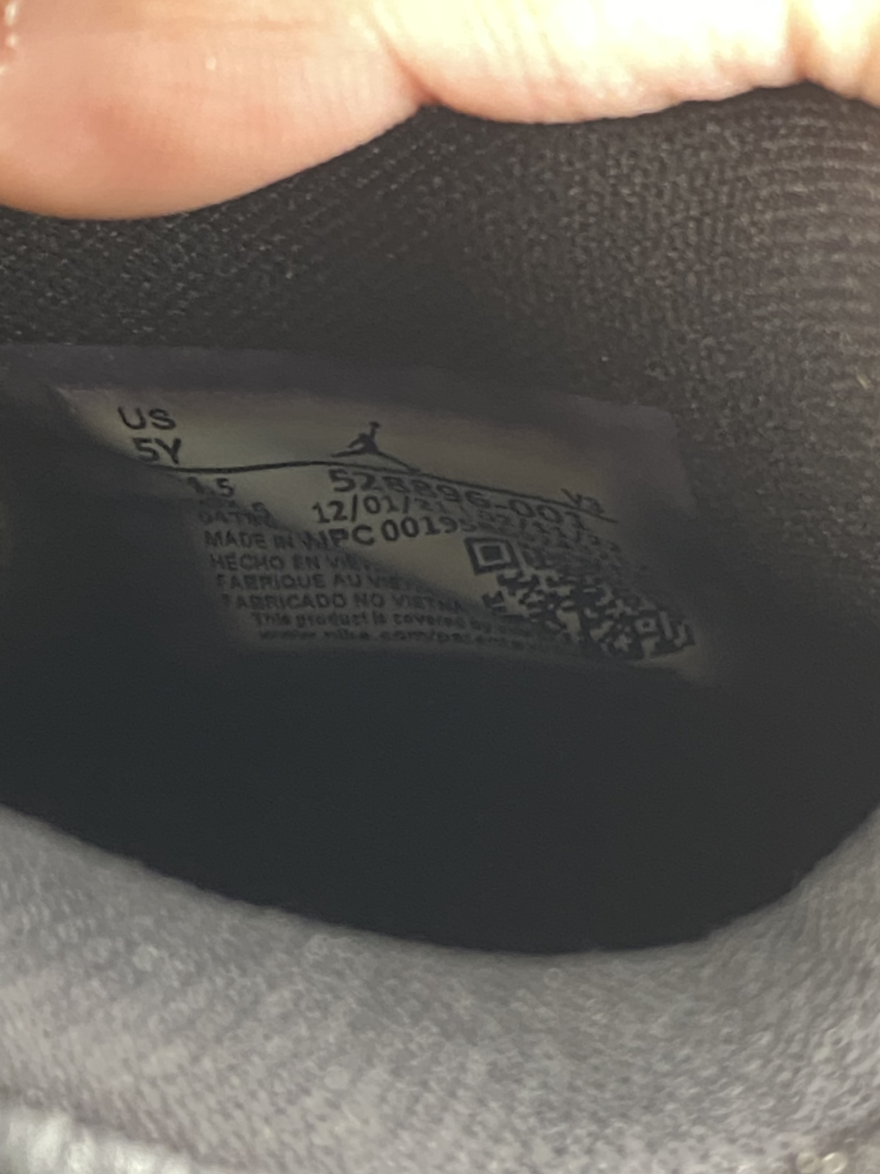 兩腳鞋底泛黃&內標發霉 528896-001 5Y Air Jordan 11 Low GS " 72-10 " 經典 籃球鞋 女款