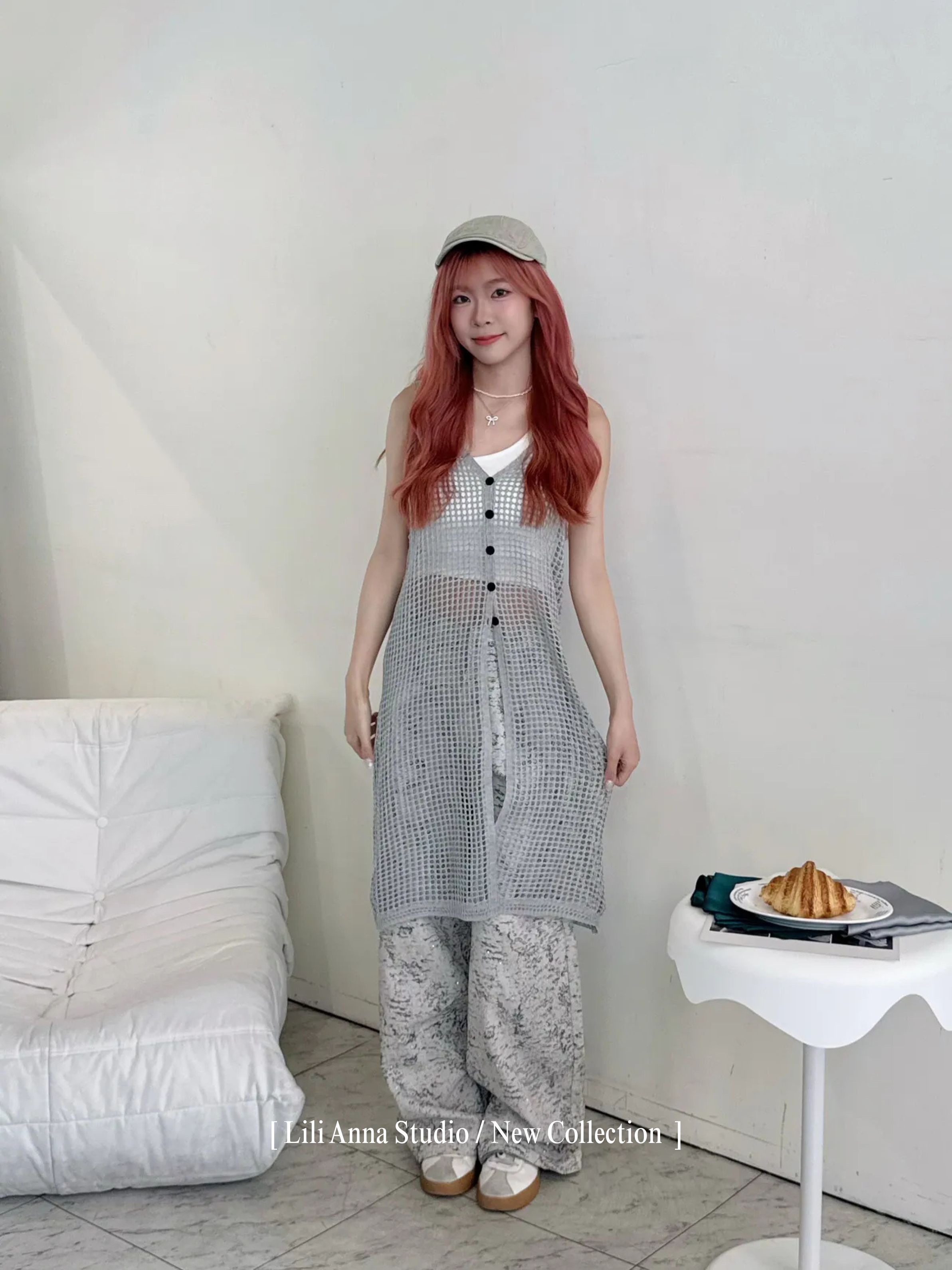 鈕扣洞洞吊帶洋裝-3811