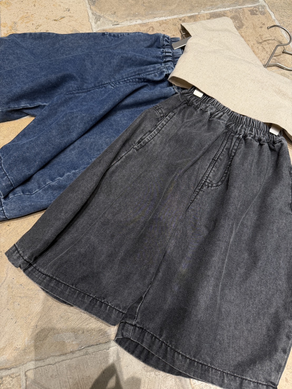 WY2659薄料仿舊感牛仔短褲
