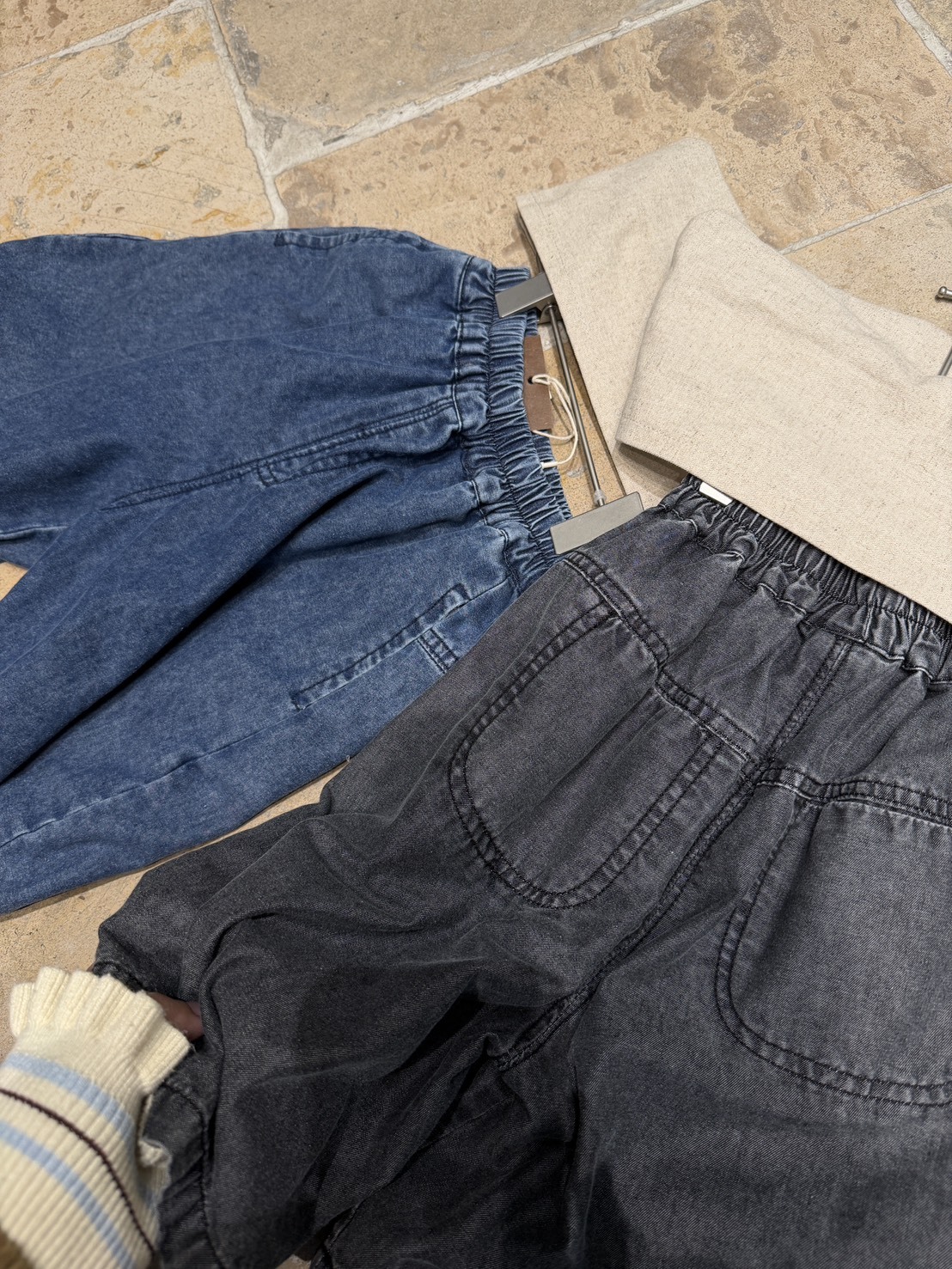 WY2659薄料仿舊感牛仔短褲