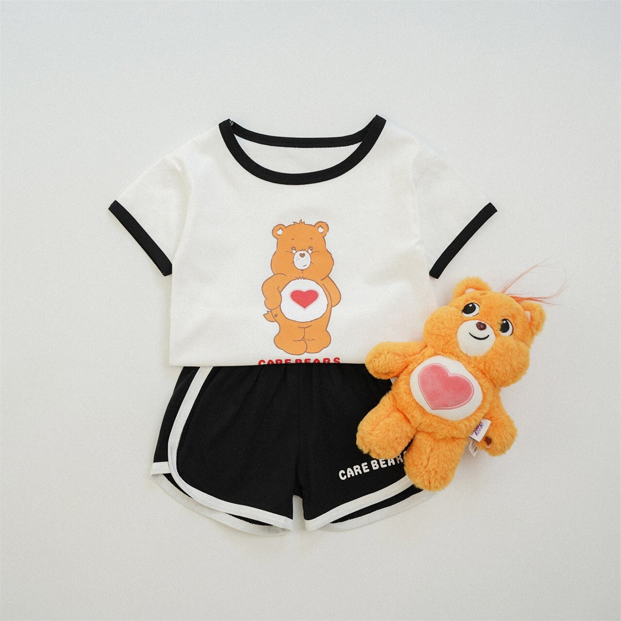 彩色熊運動風格休閒套裝ꕀꕀꕀ  ＊短袖上衣 + 短褲