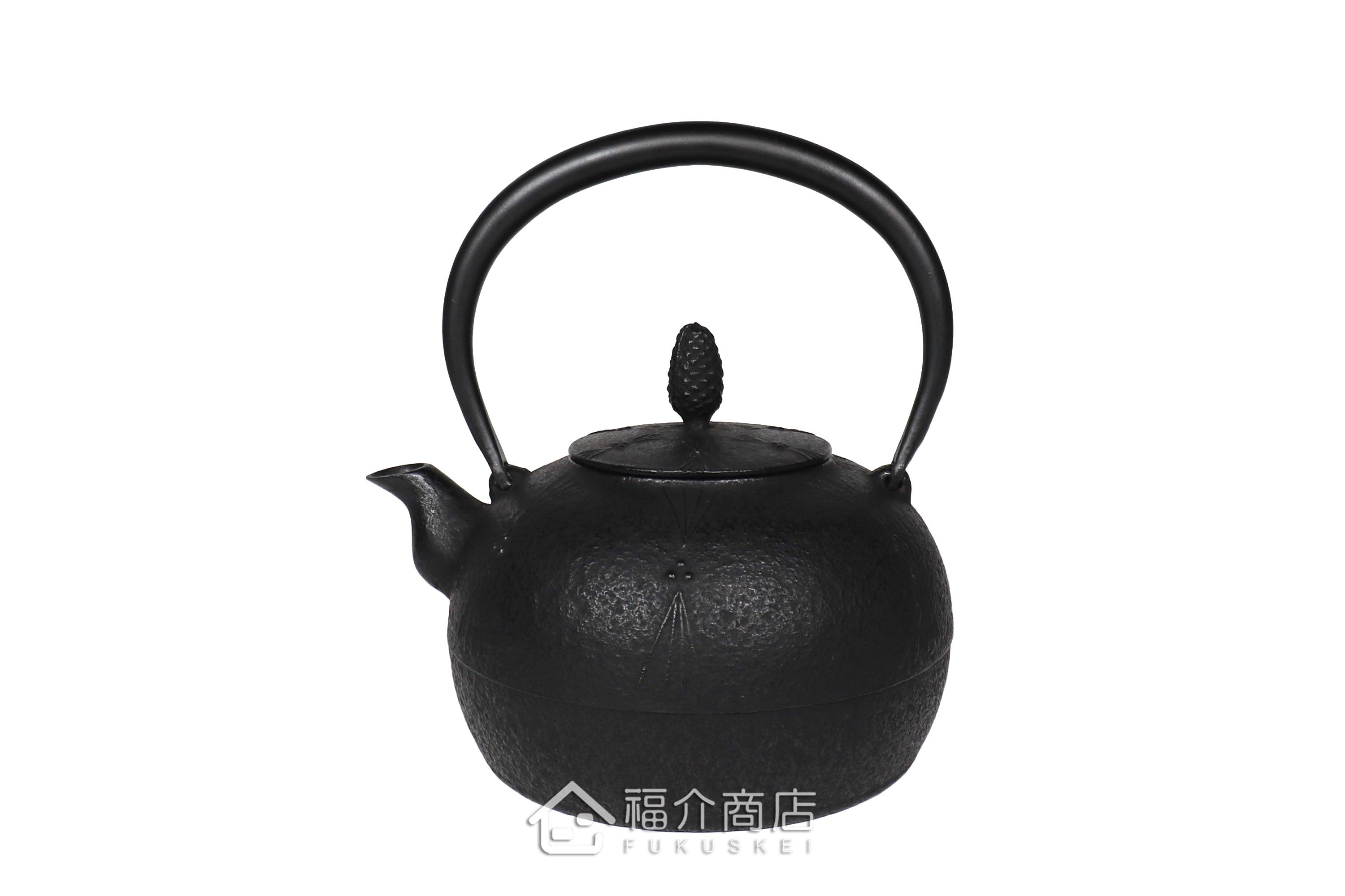 金野和司所製作的日本鑄鐵壺,壺身設計成松紋,煮水泡茶用的鐵壺