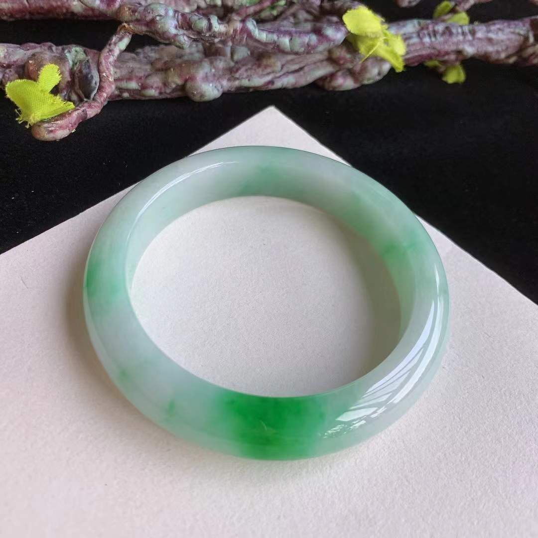 翡翠冰糯種水潤飄陽綠正圈手鐲,天然翡翠A玉, 緬甸玉, Jade, Jadeite