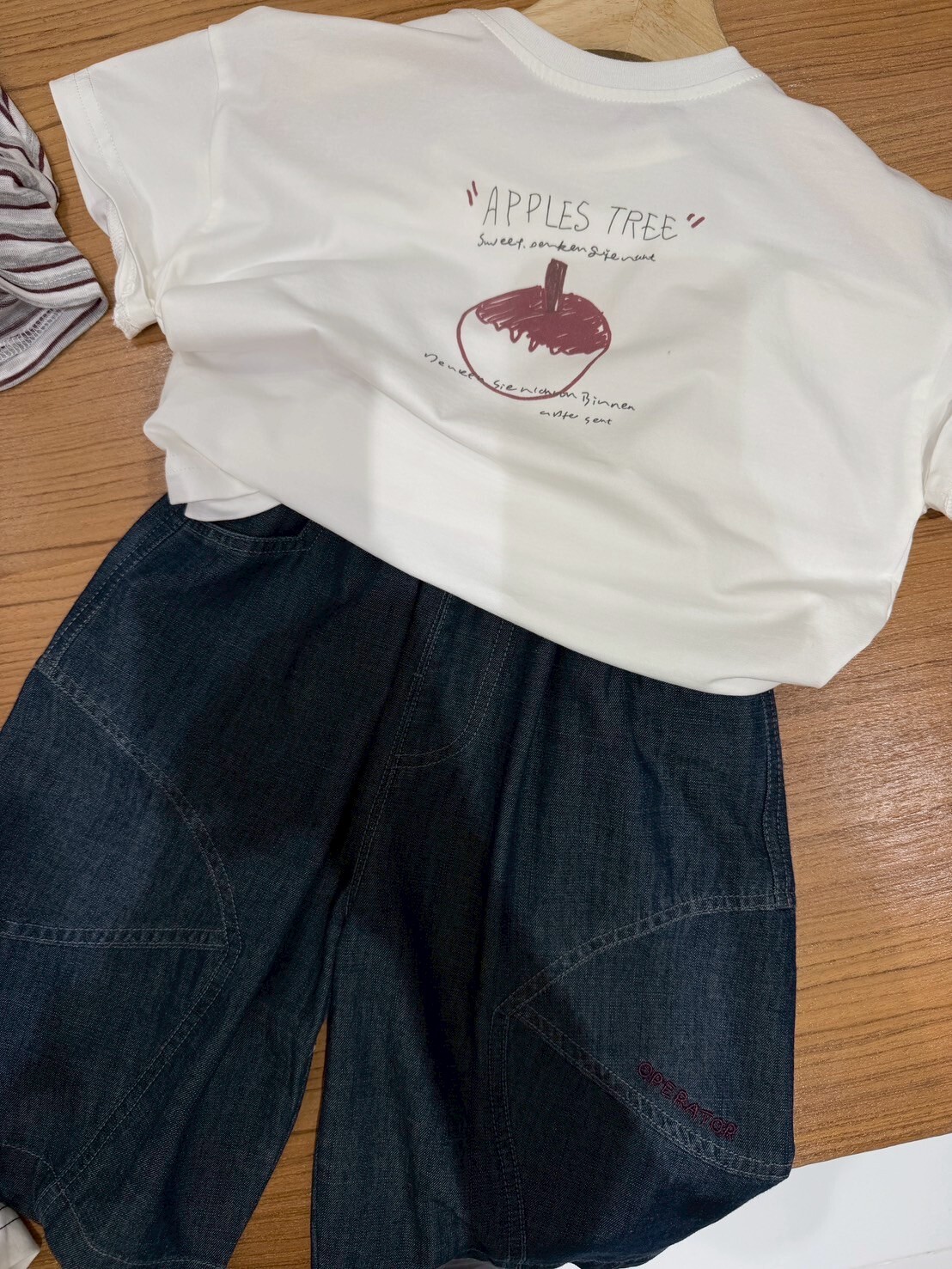 T2905套裝 蘋果短袖+9172刺繡牛仔褲