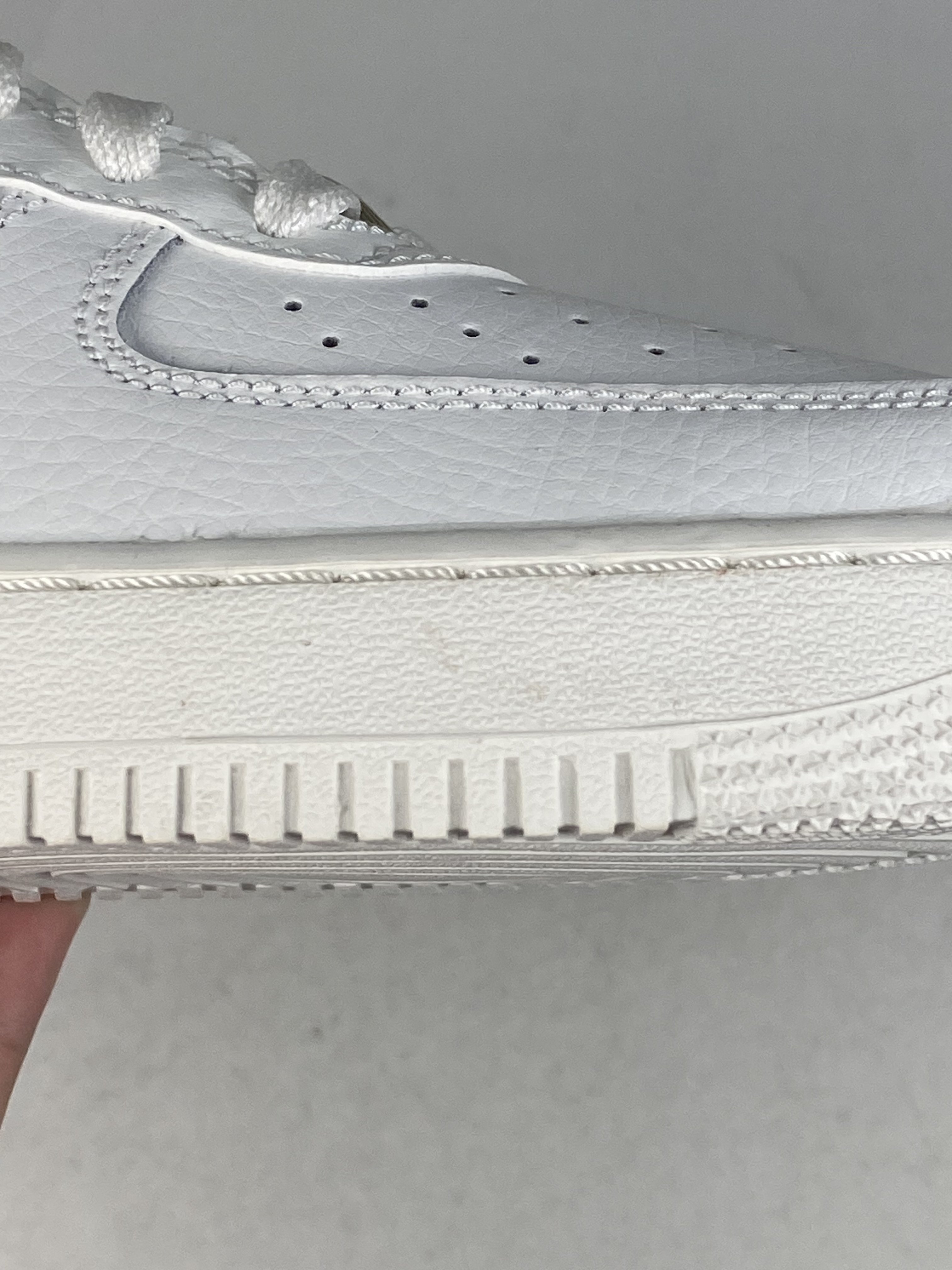 兩腳中底、鞋底色差&右腳外側染色 DH9595-001 6.5Y Nike Air Force 1 1s Double Up On The Pull Tabs Swooshes 雙層勾勾 米白 金 女款