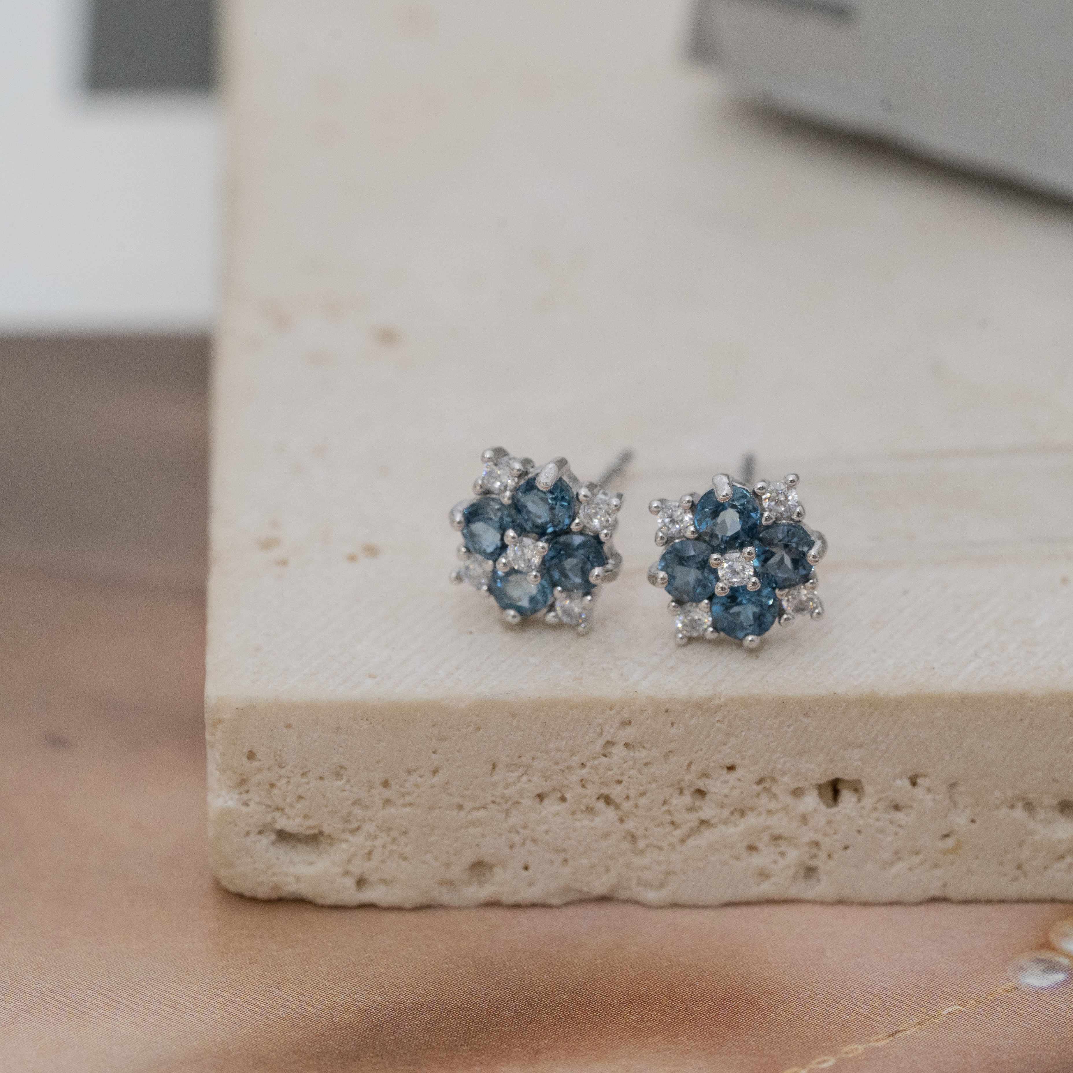 Sve 倫敦藍托帕石