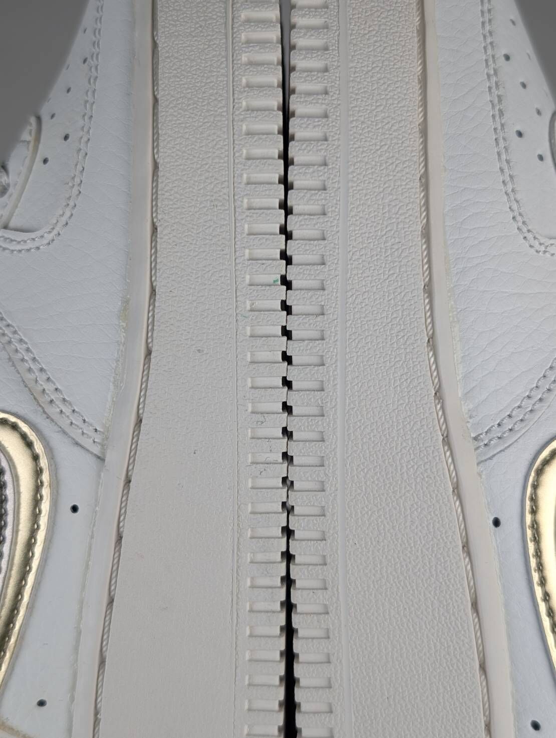 左右腳中底鞋底鞋面泛黃 DH9595-001/6Y Nike Air Force 1 1s Double Up On The Pull Tabs Swooshes 雙層勾勾 米白 金 女款