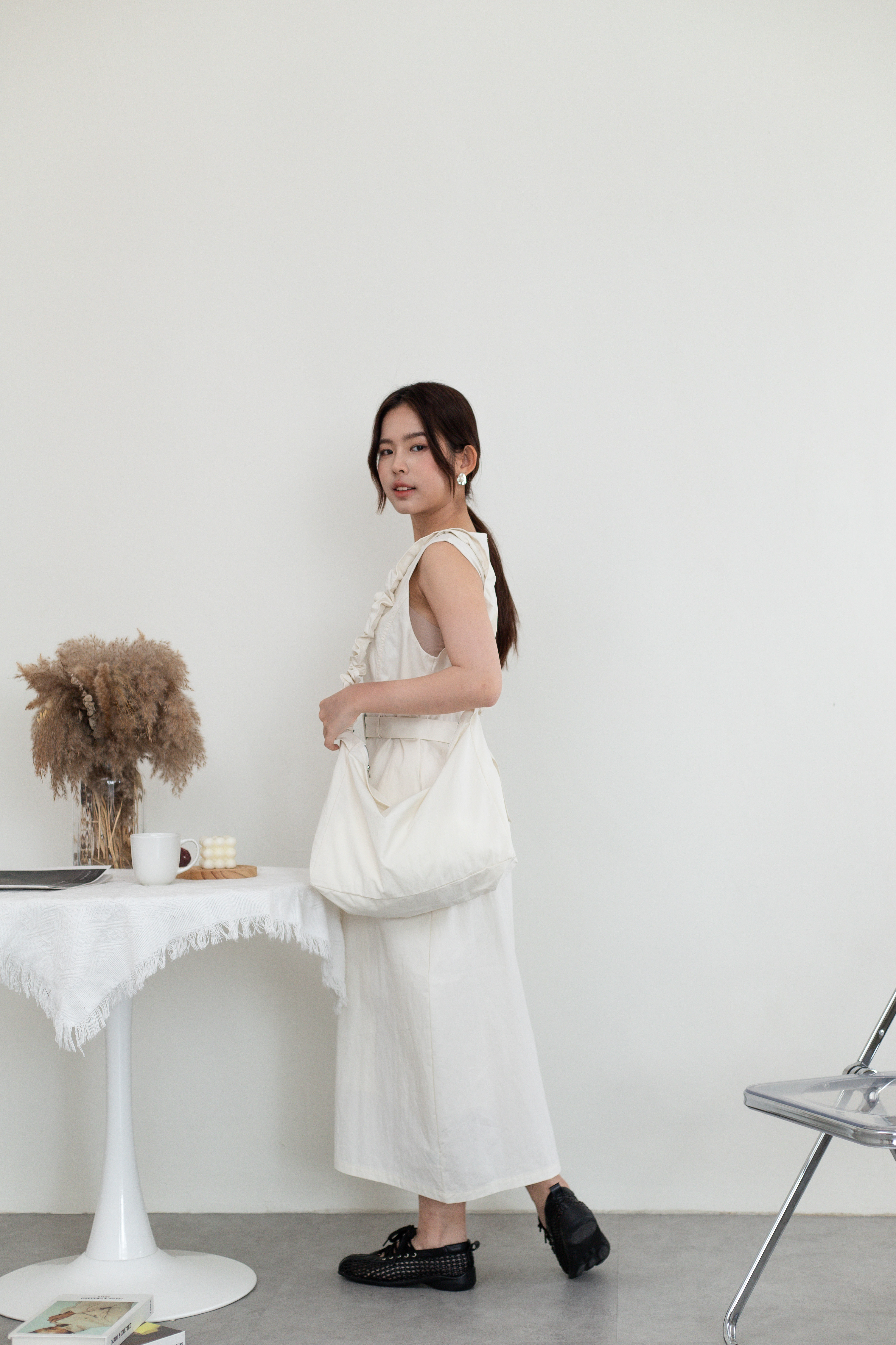 Chume Ruffle Bag White-D128WHI