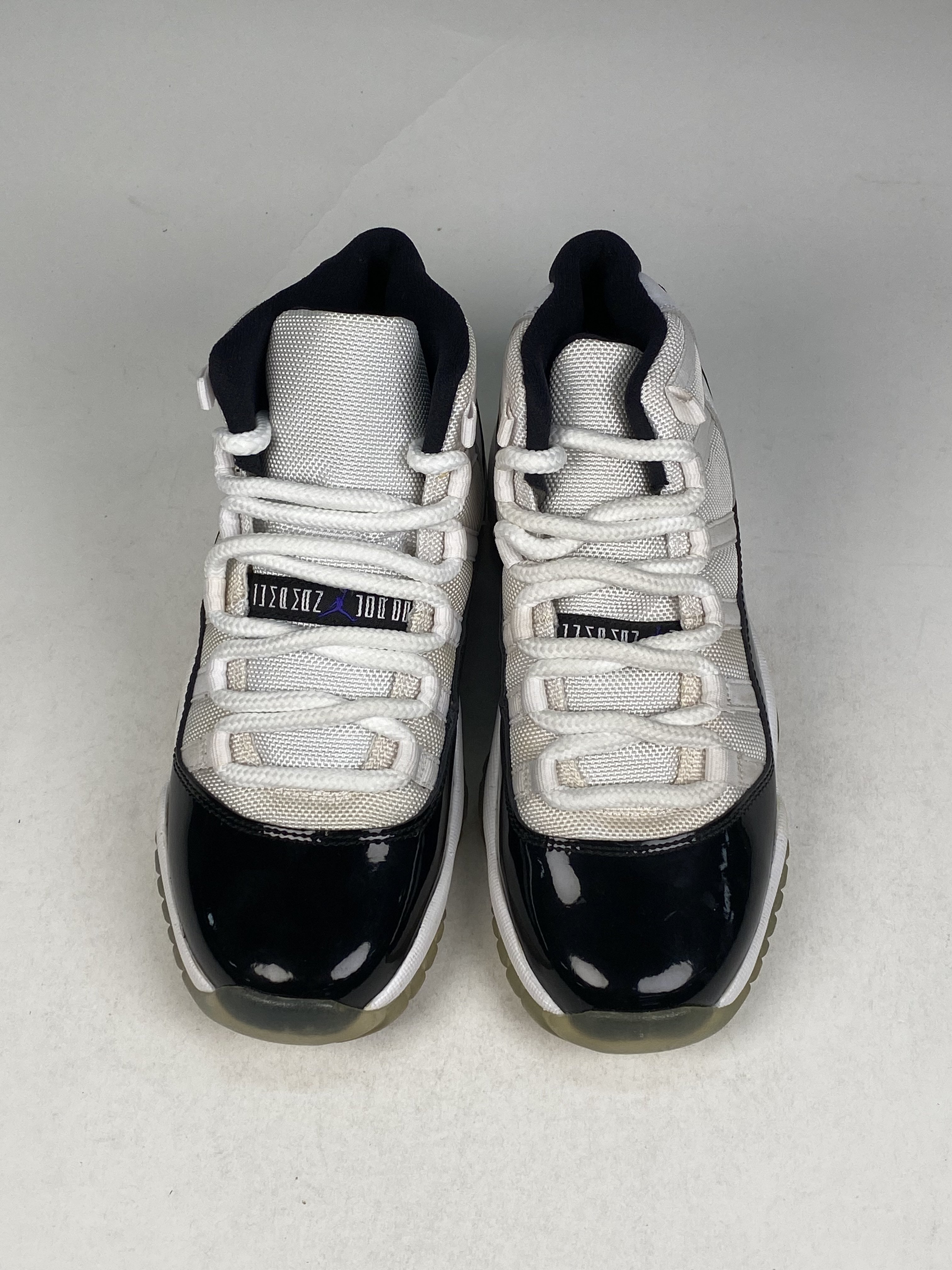兩腳鞋面、鞋底泛黃 378038-100 4Y Air Jordan 11 「 Concord 」GS 女段