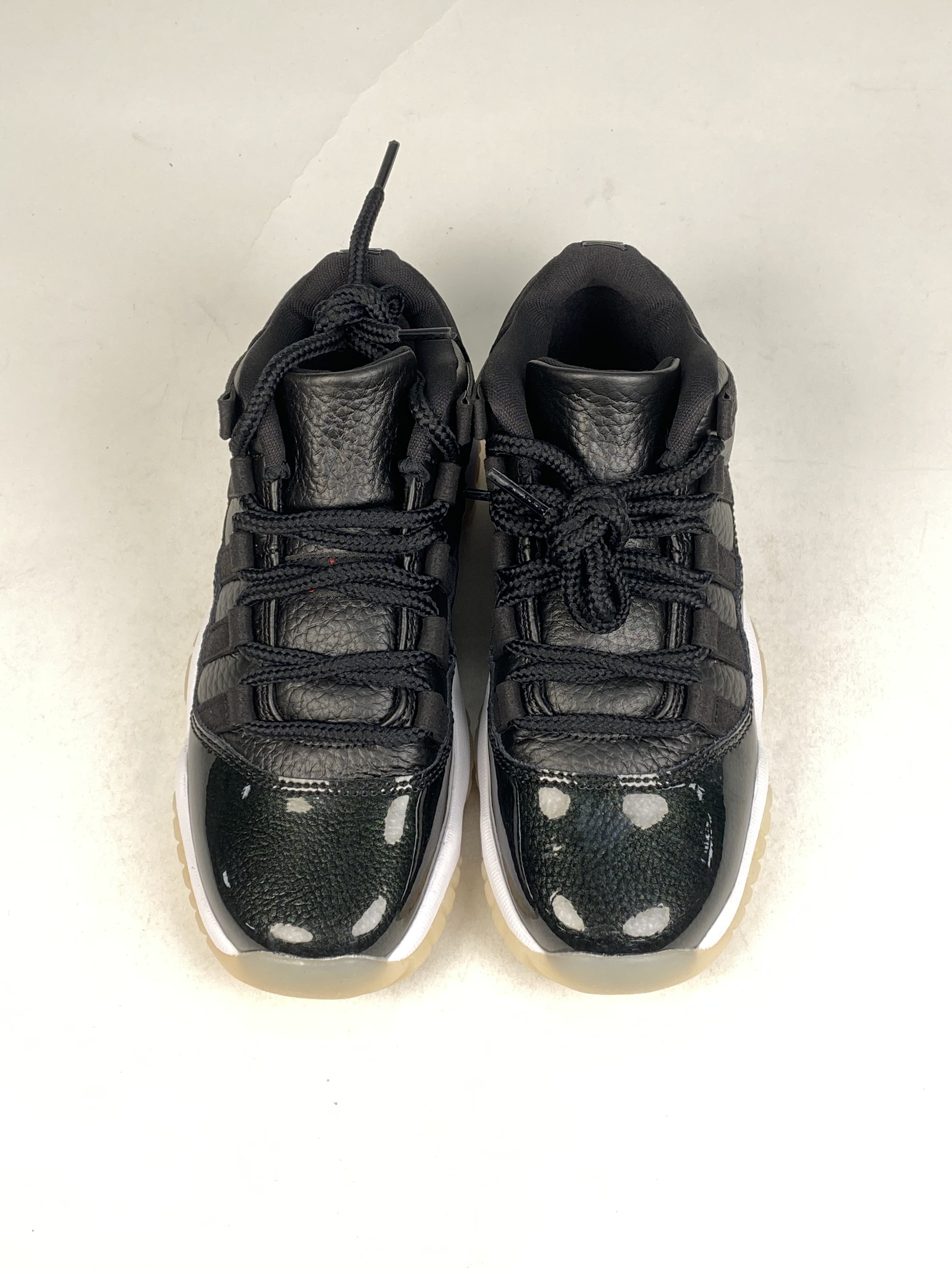 兩腳鞋底泛黃&內標發霉 528896-001 4Y Air Jordan 11 Low GS " 72-10 " 經典 籃球鞋 女款