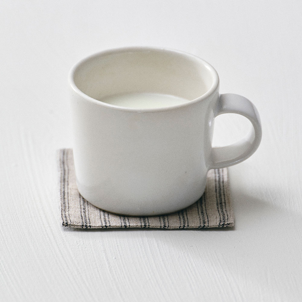 fog linen work  -亞麻杯墊／百靈鳥灰底黑線三條紋