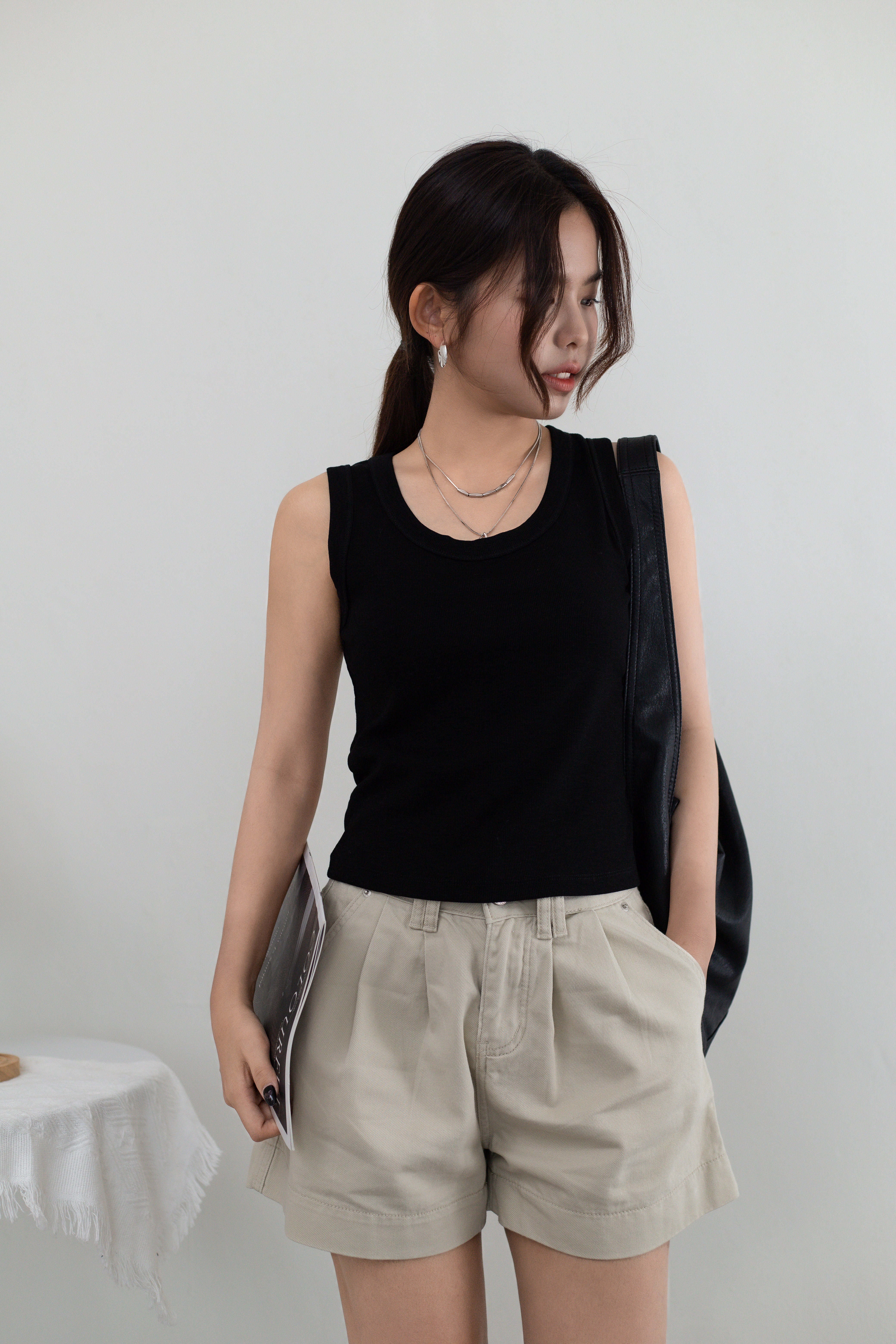 Kome U neck Ribbed Tank Top Black -2660BVBLK