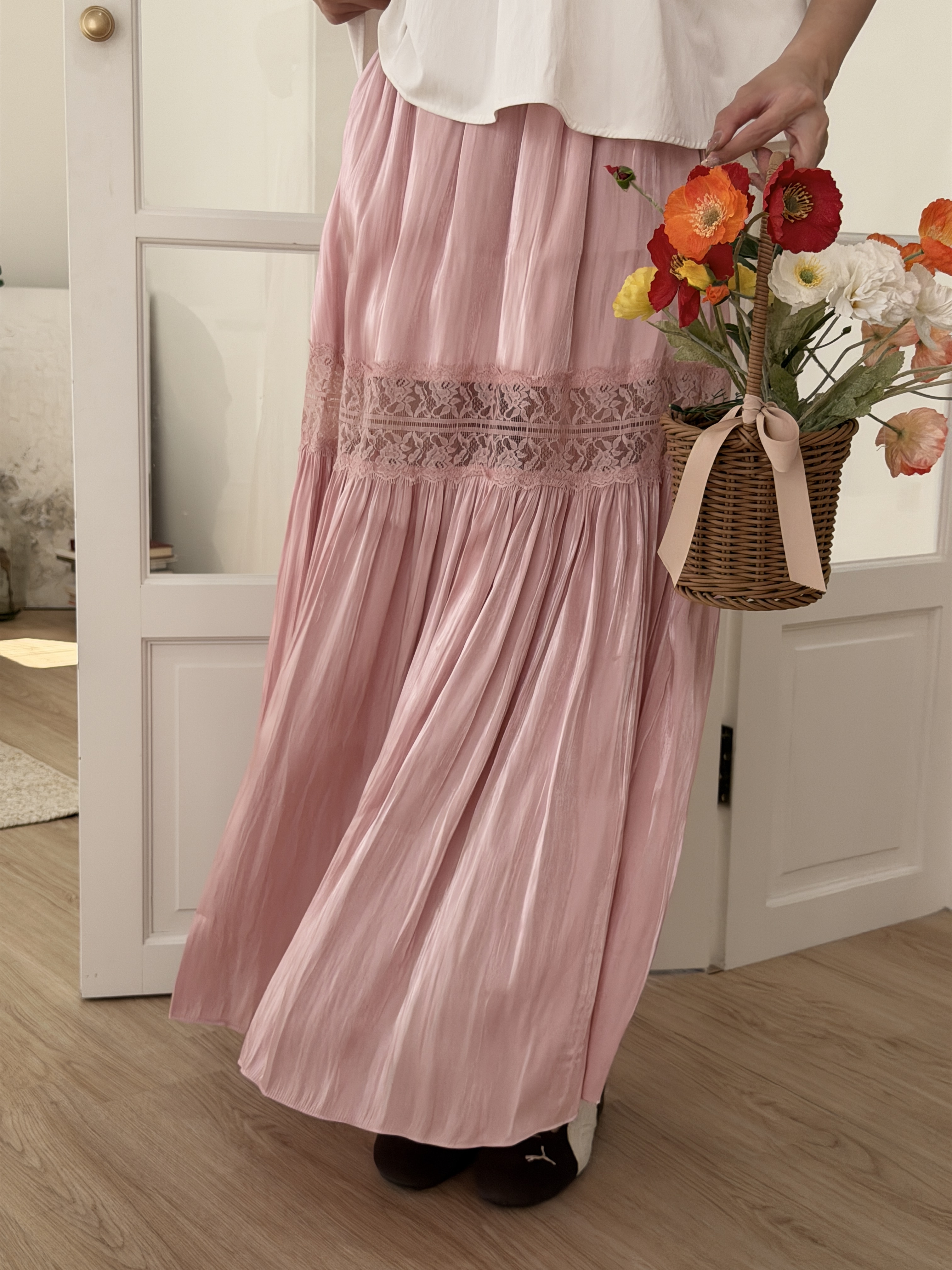 🌷光澤感蕾絲簍空長裙 (粉色)