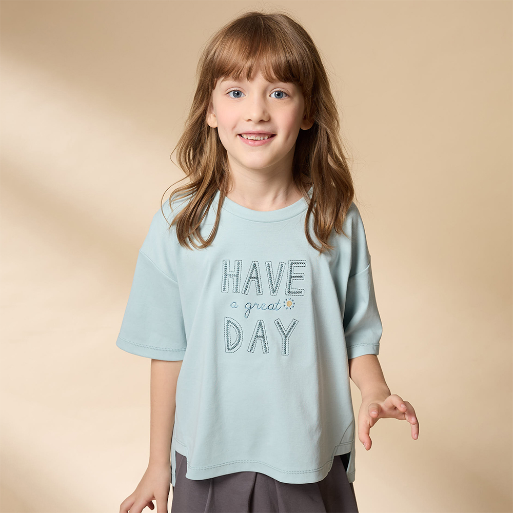 PIPPY 字母繡花寬版落肩圓領5分袖上衣 綠