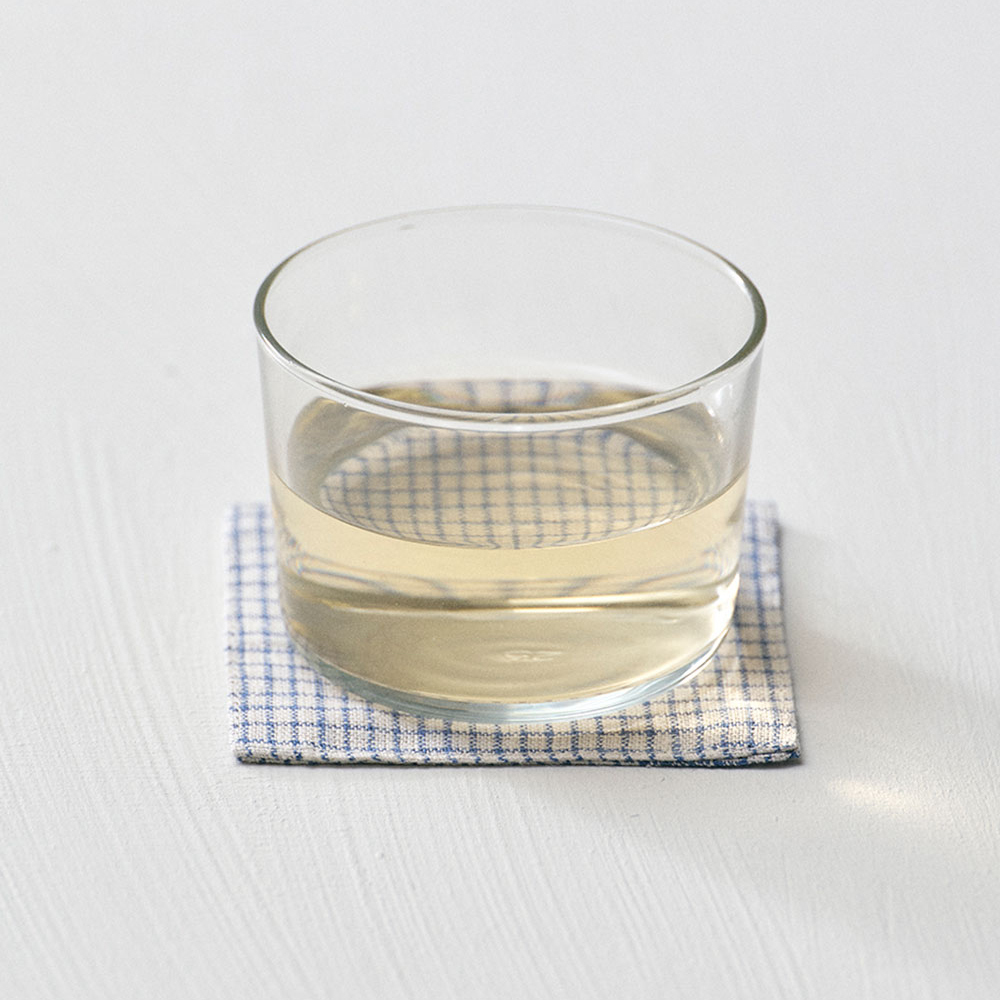 fog linen work  -亞麻杯墊／ 白底深縹線小窗櫺格紋