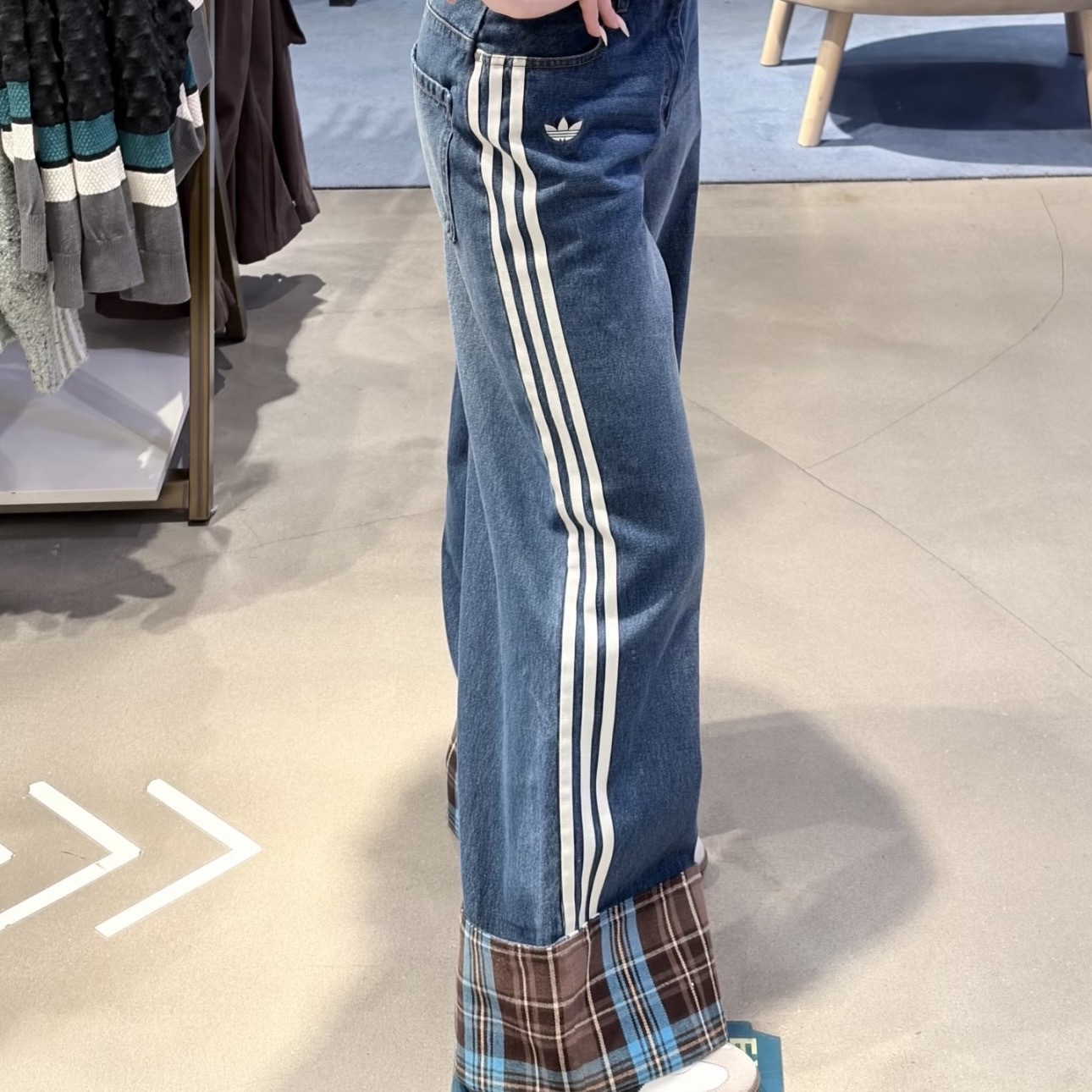 ADIDAS ORIGINALS 復古格紋 深藍 三線闊腿褲 寬鬆 牛仔長褲 KW4518