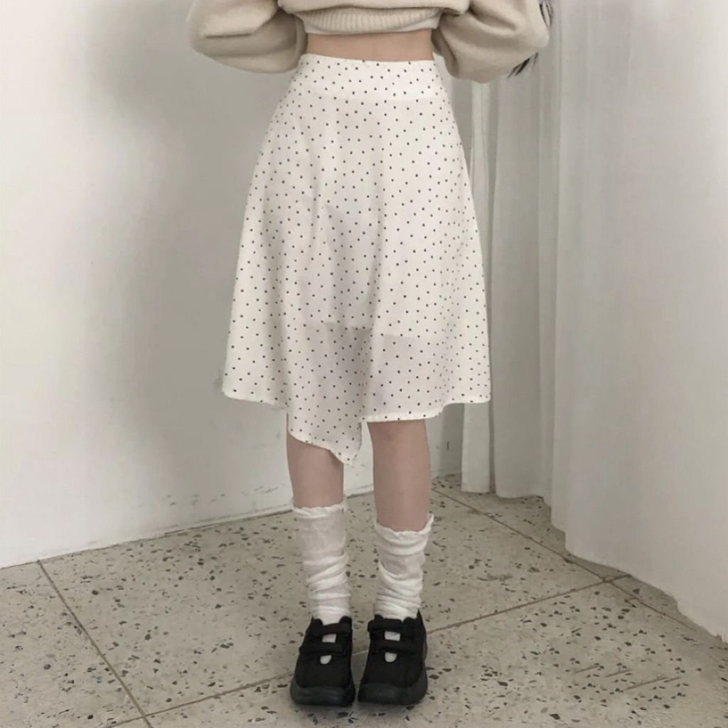 【1.4 完額外95折優惠預訂】韓國不規則裙擺波點中長裙（2色）