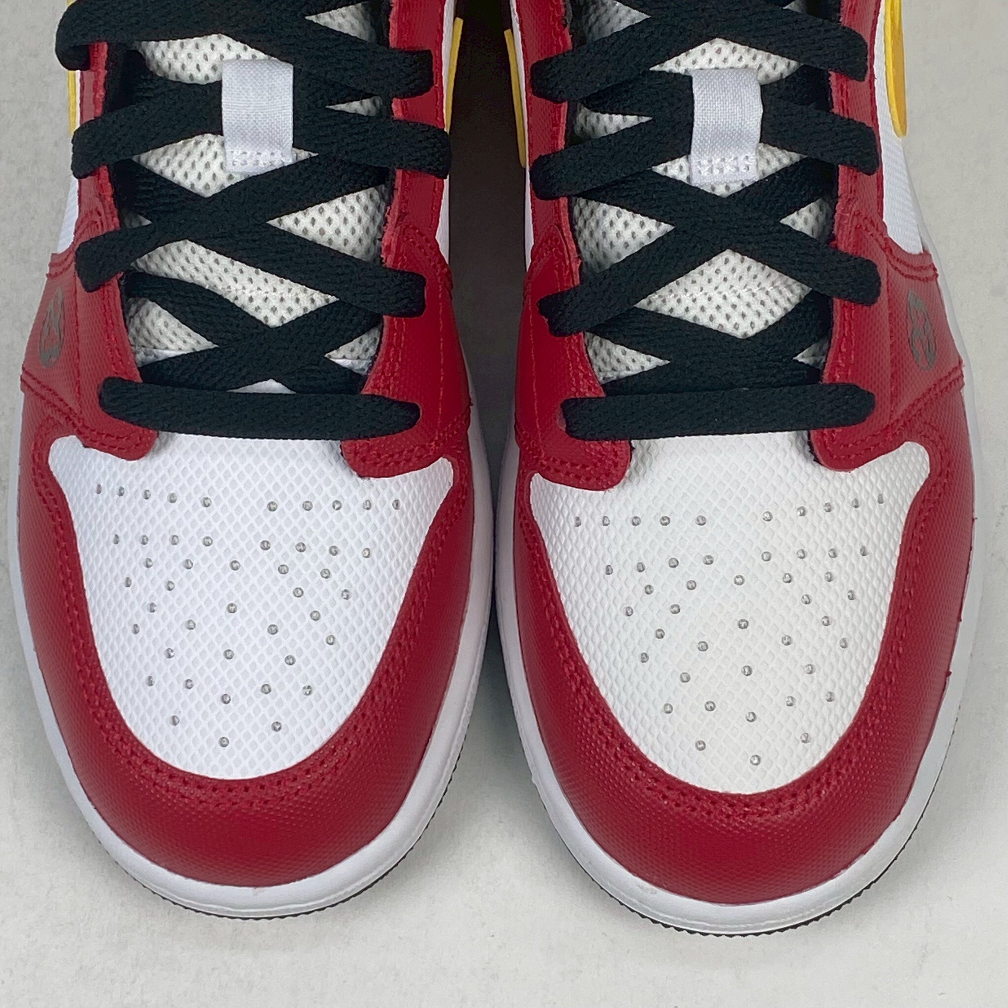 左腳鞋面發黃&中底色差 DJ0336-067 5.5Y Jordan 1 Mid SEMotorsports (GS)