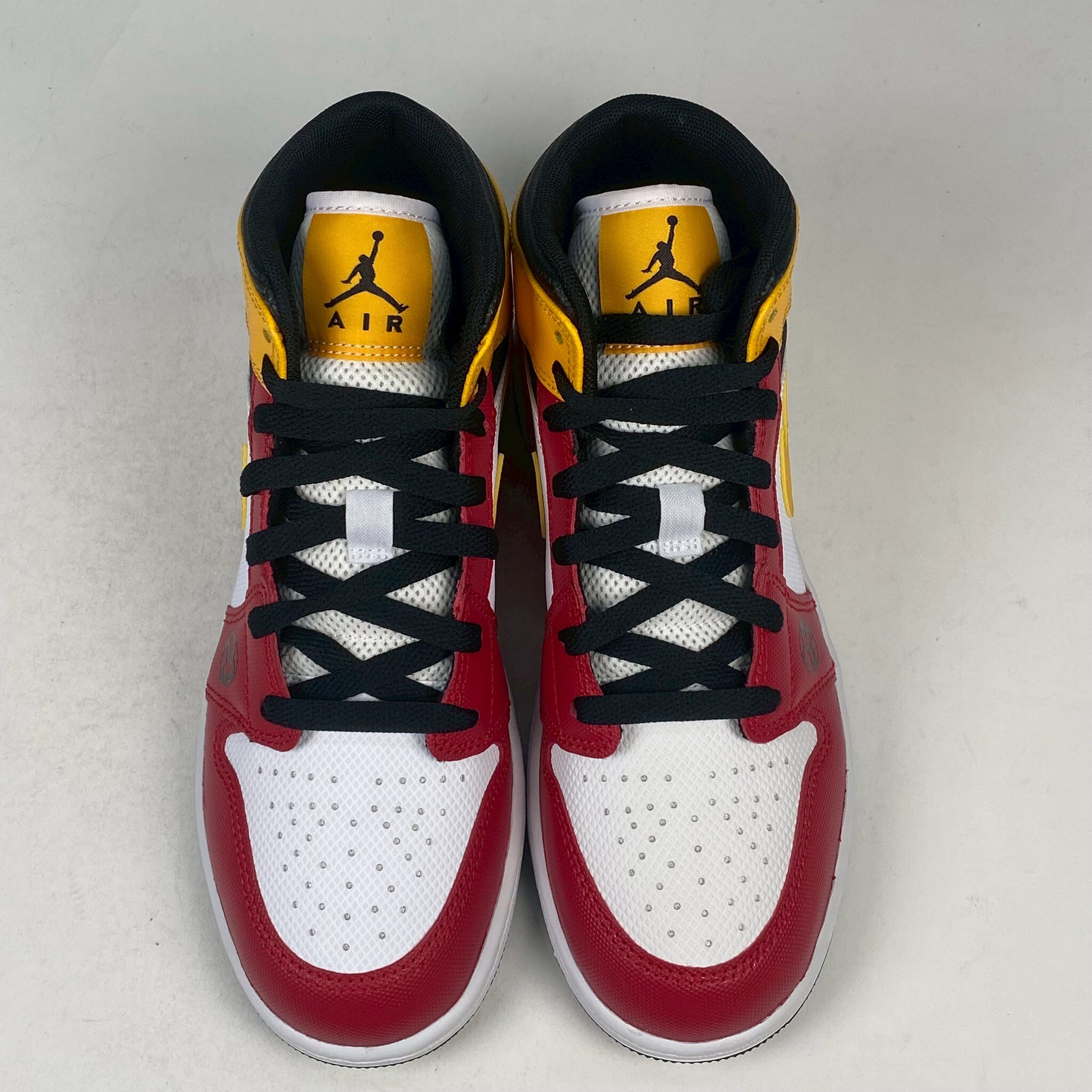 左腳鞋面發黃&中底色差 DJ0336-067 5.5Y Jordan 1 Mid SEMotorsports (GS)