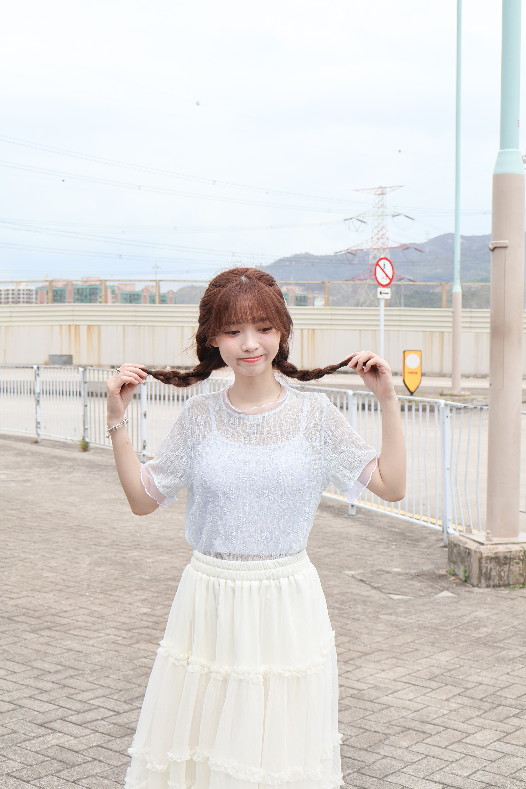 🦦 獨家！包色！透紗併邊小花Top · 3色入