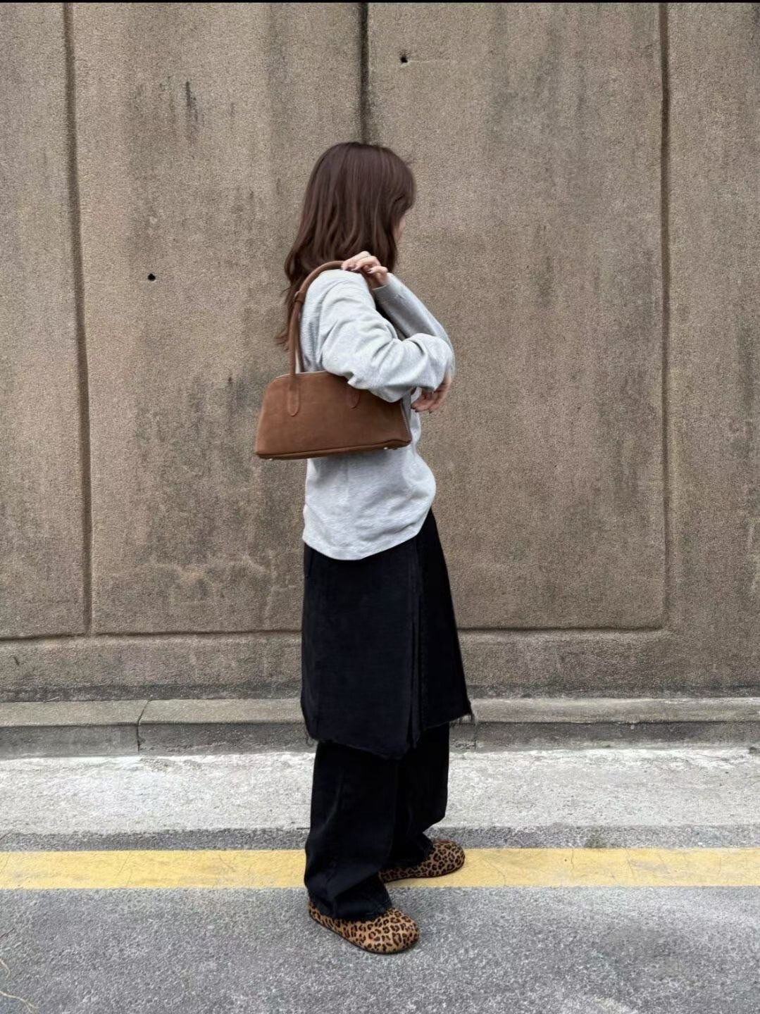 麂皮手提肩背波士頓法棍包 / 2色