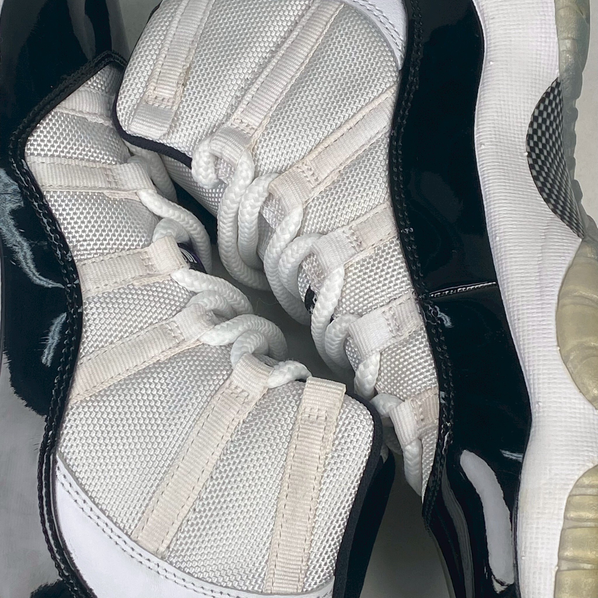 兩腳鞋面、大底泛黃 378038-100 5Y Air Jordan 11 「 Concord 」GS 女段