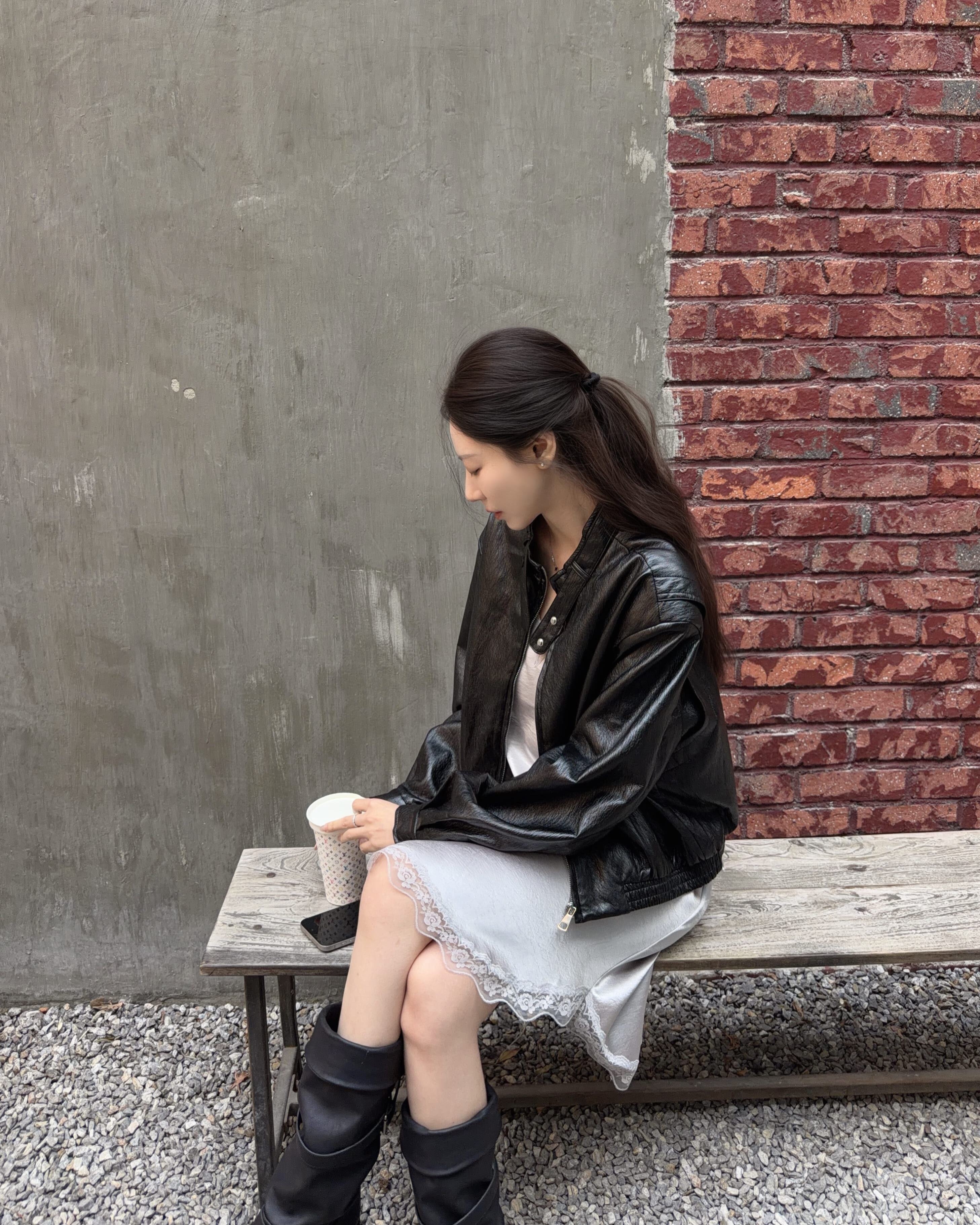 O4001 小立領皮外 / 黑