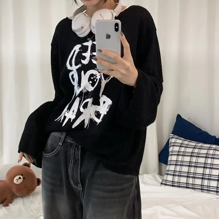 【預購】韓國女裝 噴漆字母 寬鬆透膚薄針織衫